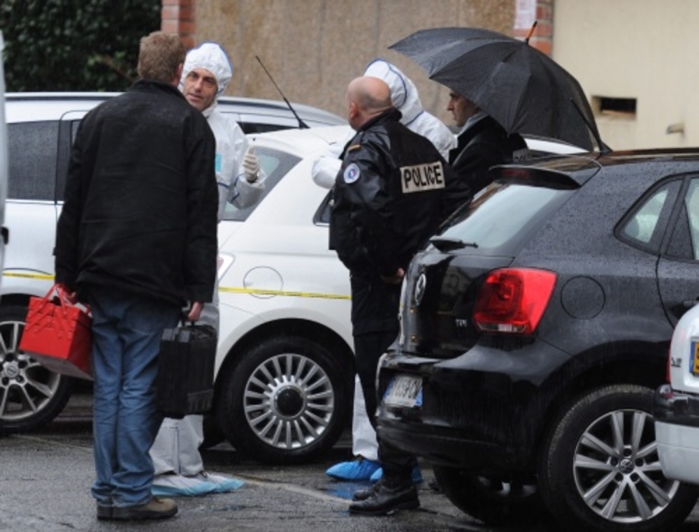 Politie in Toulouse nadat Mohamed Merah donderdag werd doodgeschoten. EPA