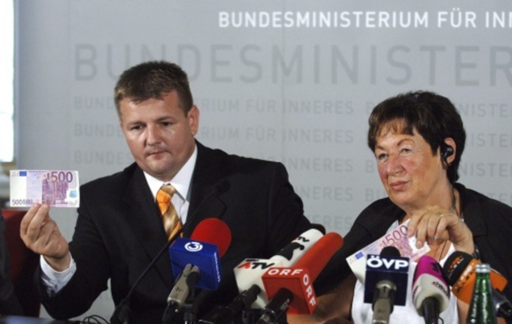 Ivica Kirin (L) (archieffoto, juli 2006). EPA