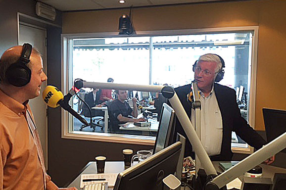 Joop Daalmeijer in studio BNR. Foto: BNR webredactie.