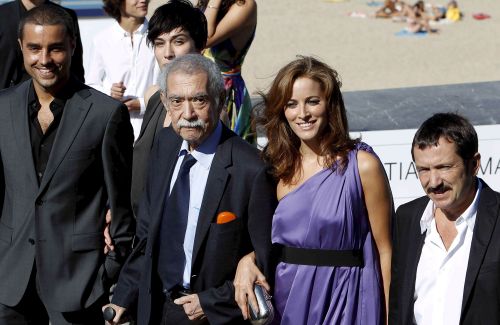 Raúl Ruiz (tweede van links). EPA
