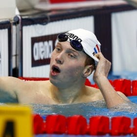 Brzoskowski zwemt Nederlands record 400 vrij