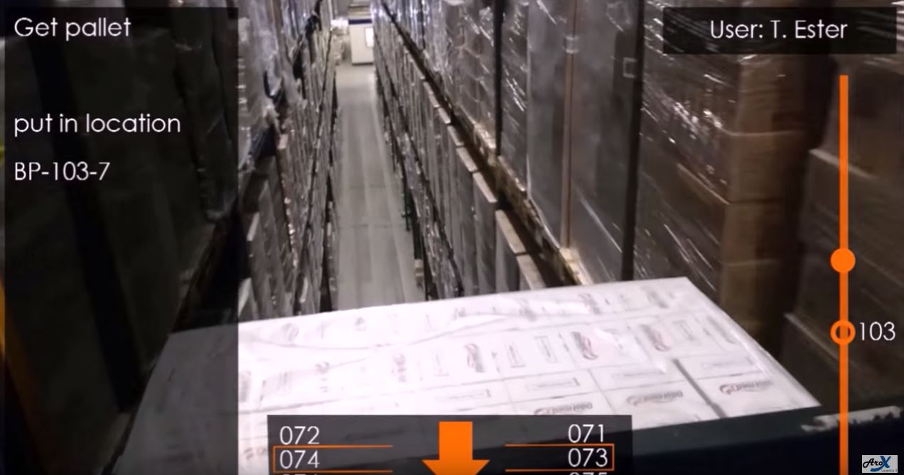De slimme bril geeft je opdrachten in het magazijn. Foto: Youtube/Arax