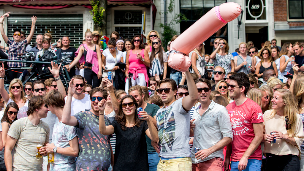 De jaarlijkse Gay Parade trekt honderdduizenden bezoekers.