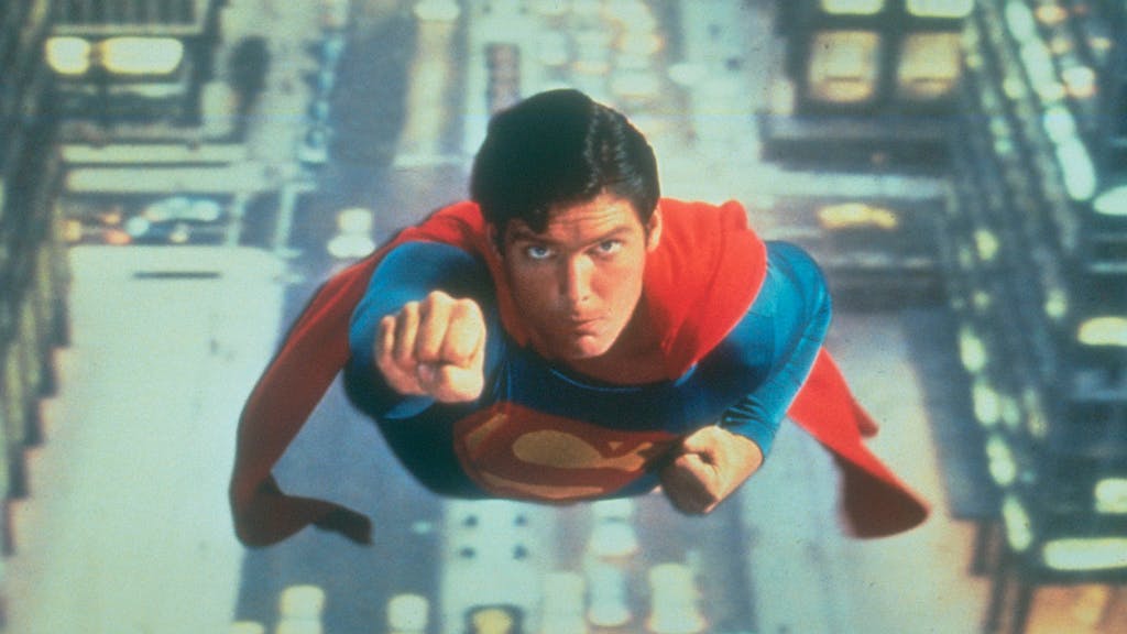 Met een beetje training kun je net als Superman vliegen in je droom.
