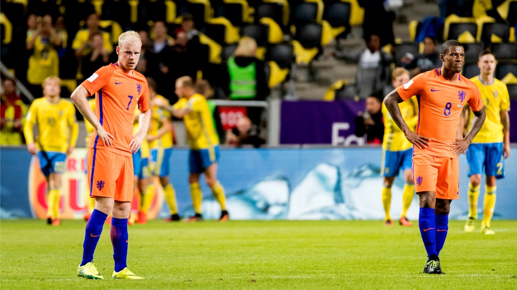 Davy Klaassen en Georginio Wijnaldum na de 1-0 van Zweden. Foto: ANP