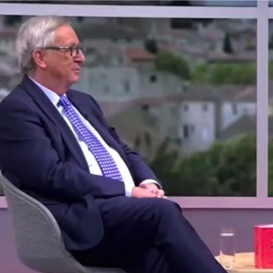 Franse vlogger legt Juncker onverwachts het vuur na aan de schenen