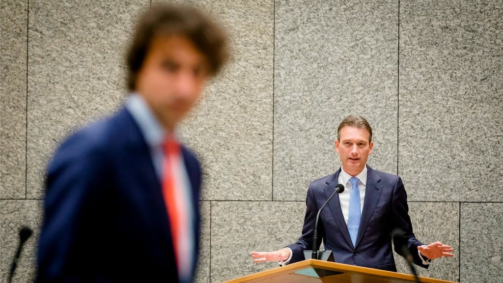 Fractievoorzitter van de VVD Halbe Zijlstra met GroenLinks-leider Jesse Klaver. Foto ANP