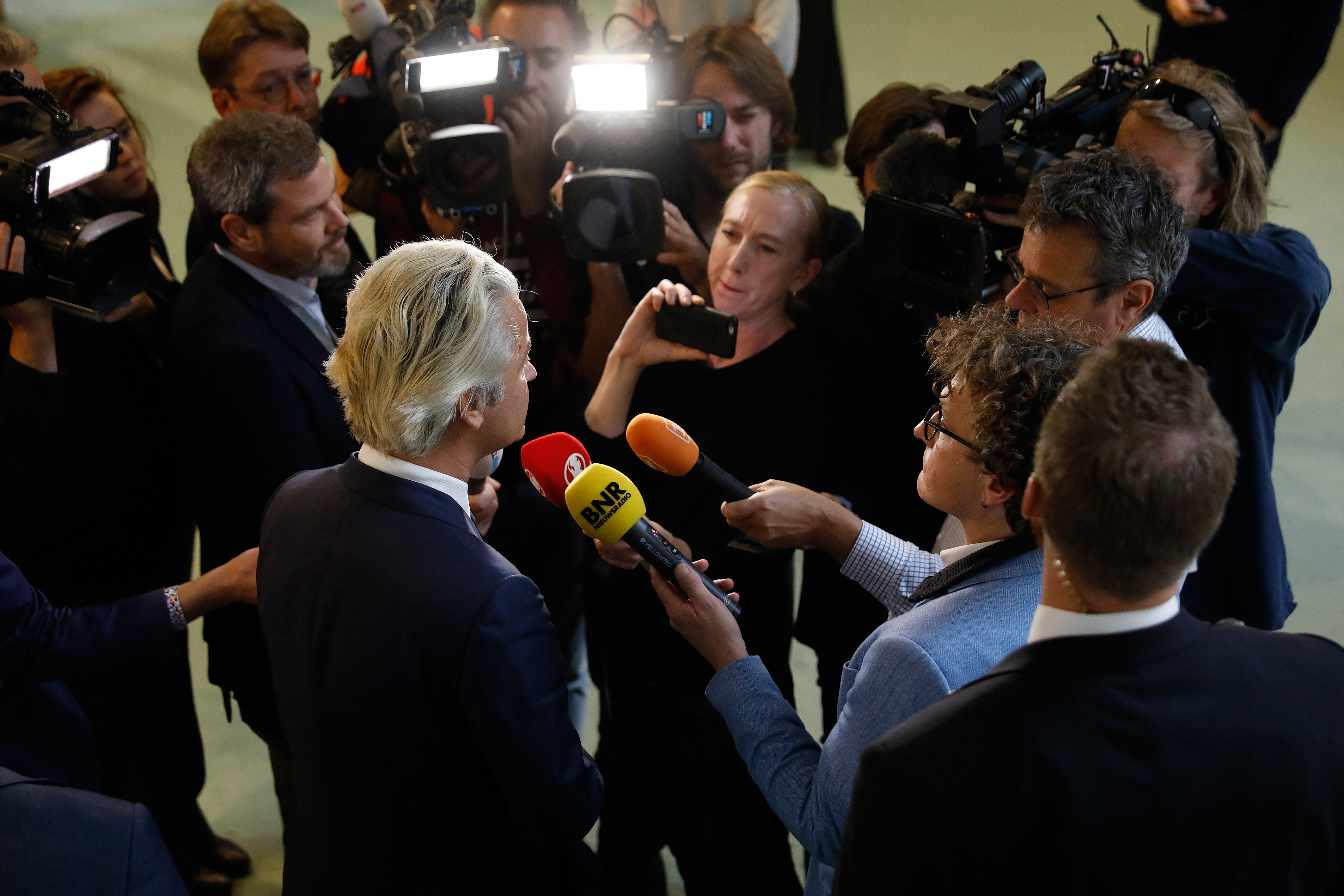 Geert Wilders is als een van de weinige Kamerleden blij met de overwinning van Trump. Foto: ANP. 