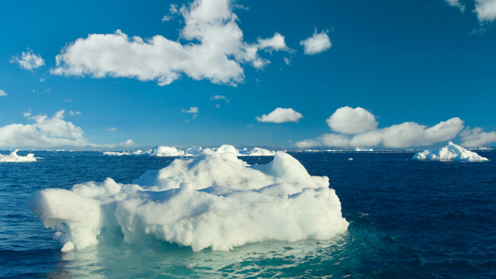 Zee rond Noordpool vriest niet meer dicht: 'Tekorten zijn enorm' | BNR