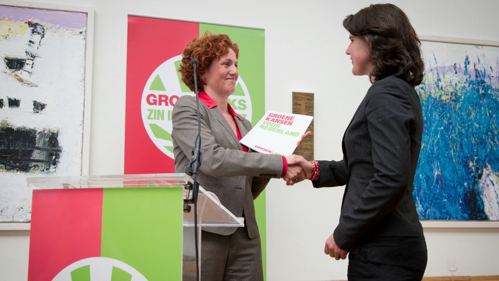 Kathalijne Buitenweg (links) met GroenLinks-partijvoorzitter Heleen Weening. Foto ANP