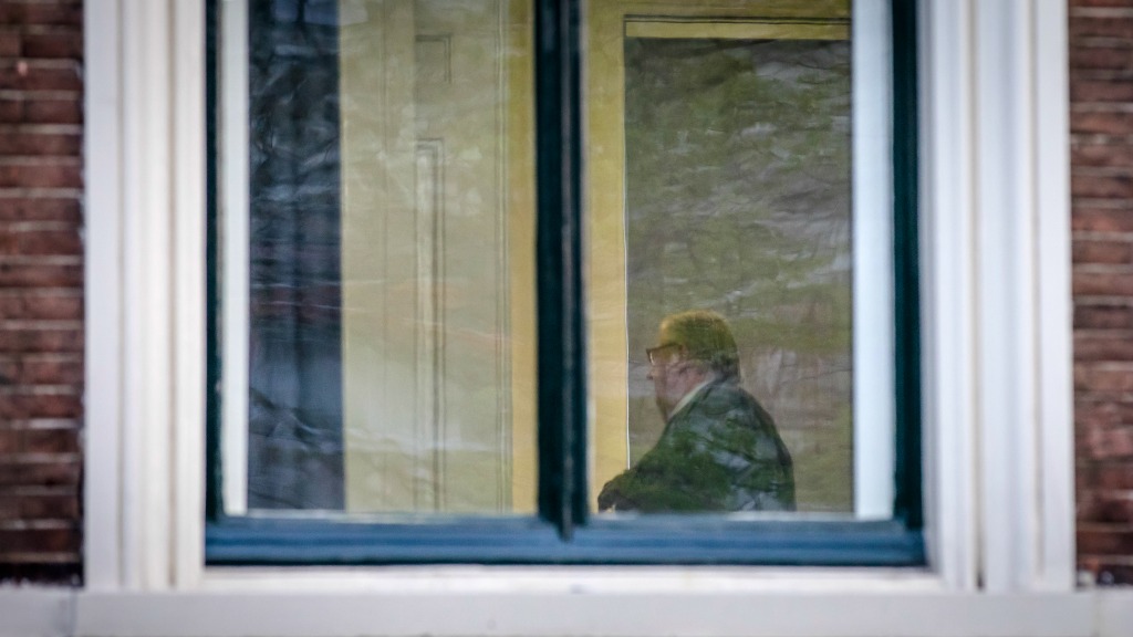 Henry Keizer tijdens een bijpraatsessie met de VVD-partijtop. Foto ANP