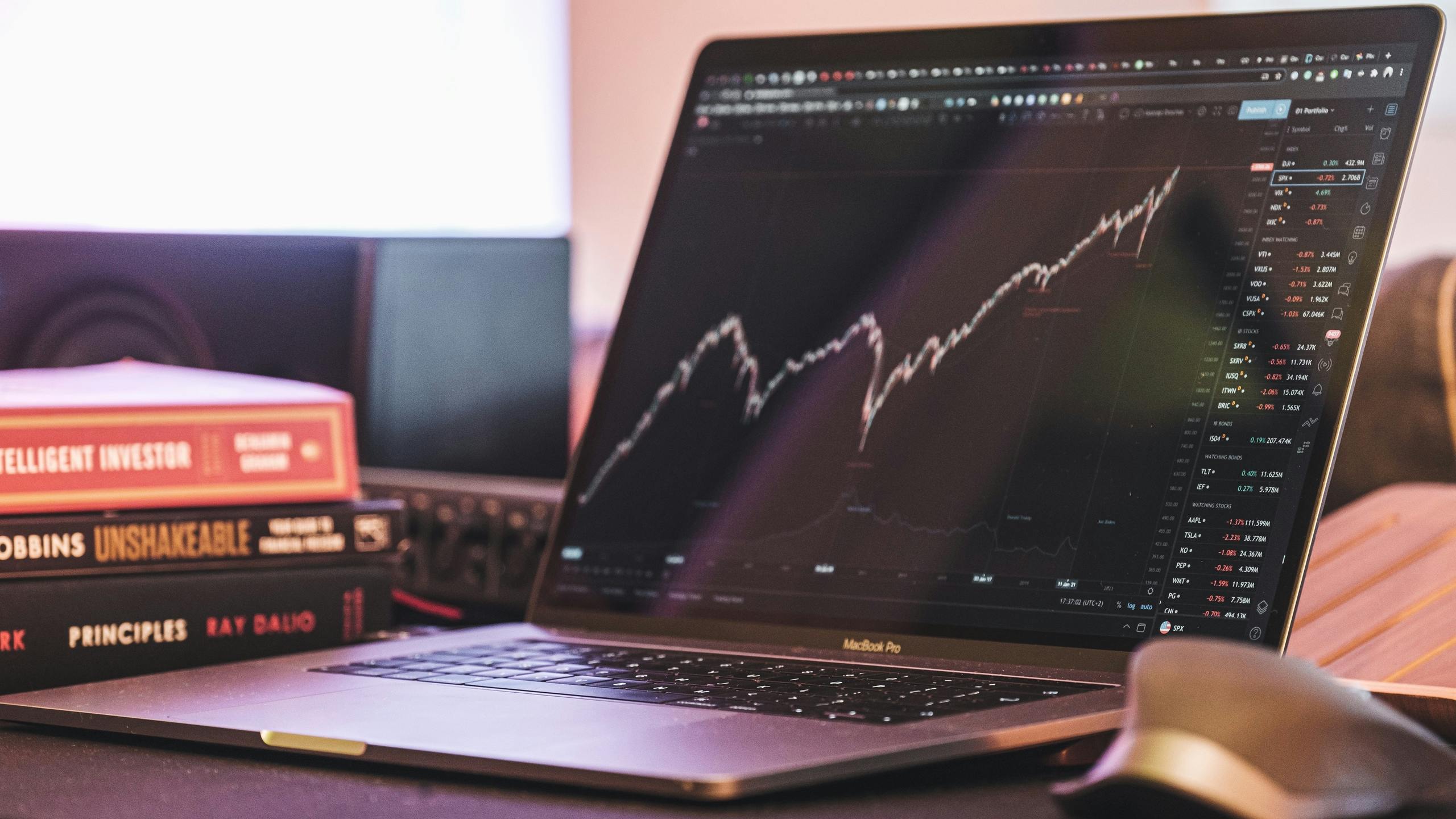 Blik op komende beursweek: veel bedrijfscijfers en rentebesluiten Fed en ECB