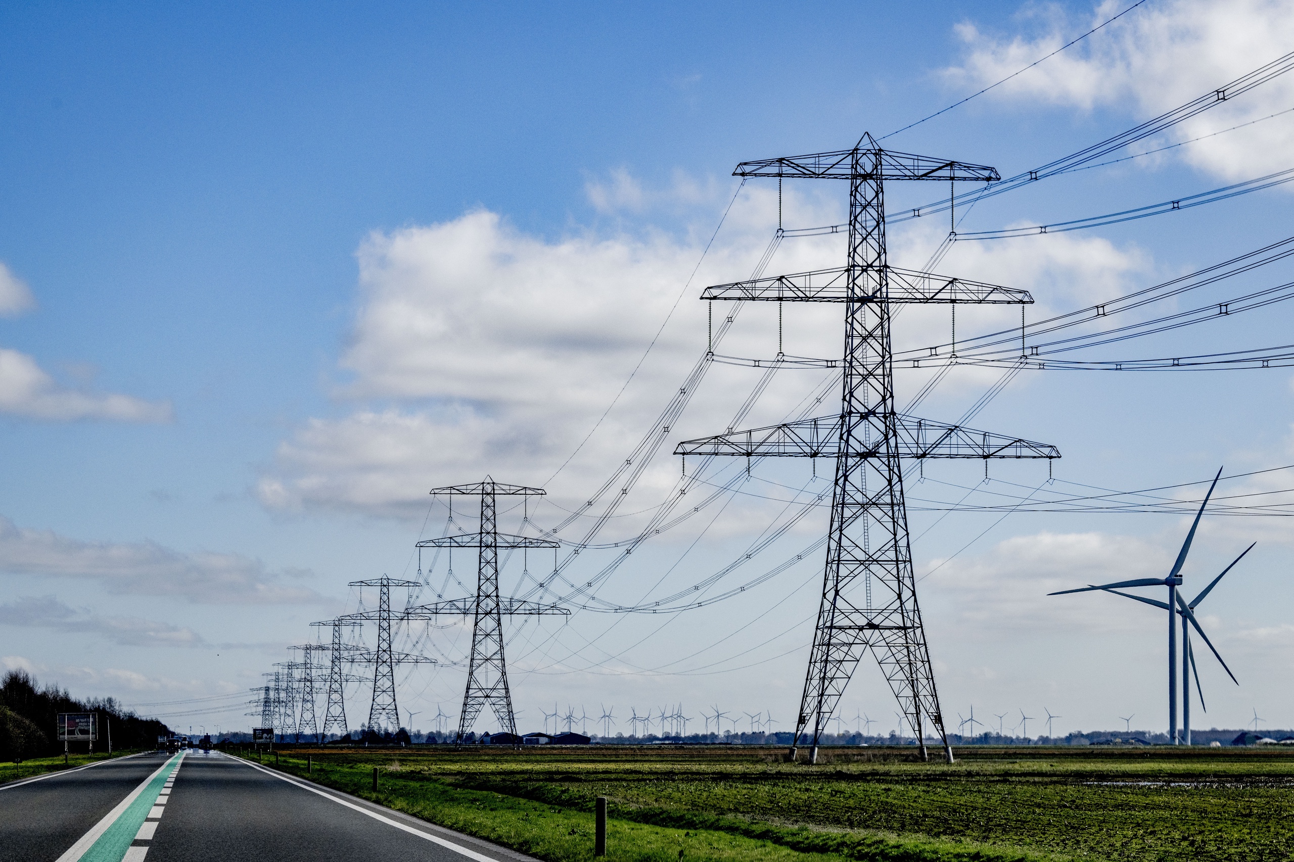 Landelijk beheerder Tennet heeft laten zien hoe het stroomnetwerk er na de energietransitie uit zou moeten zien.