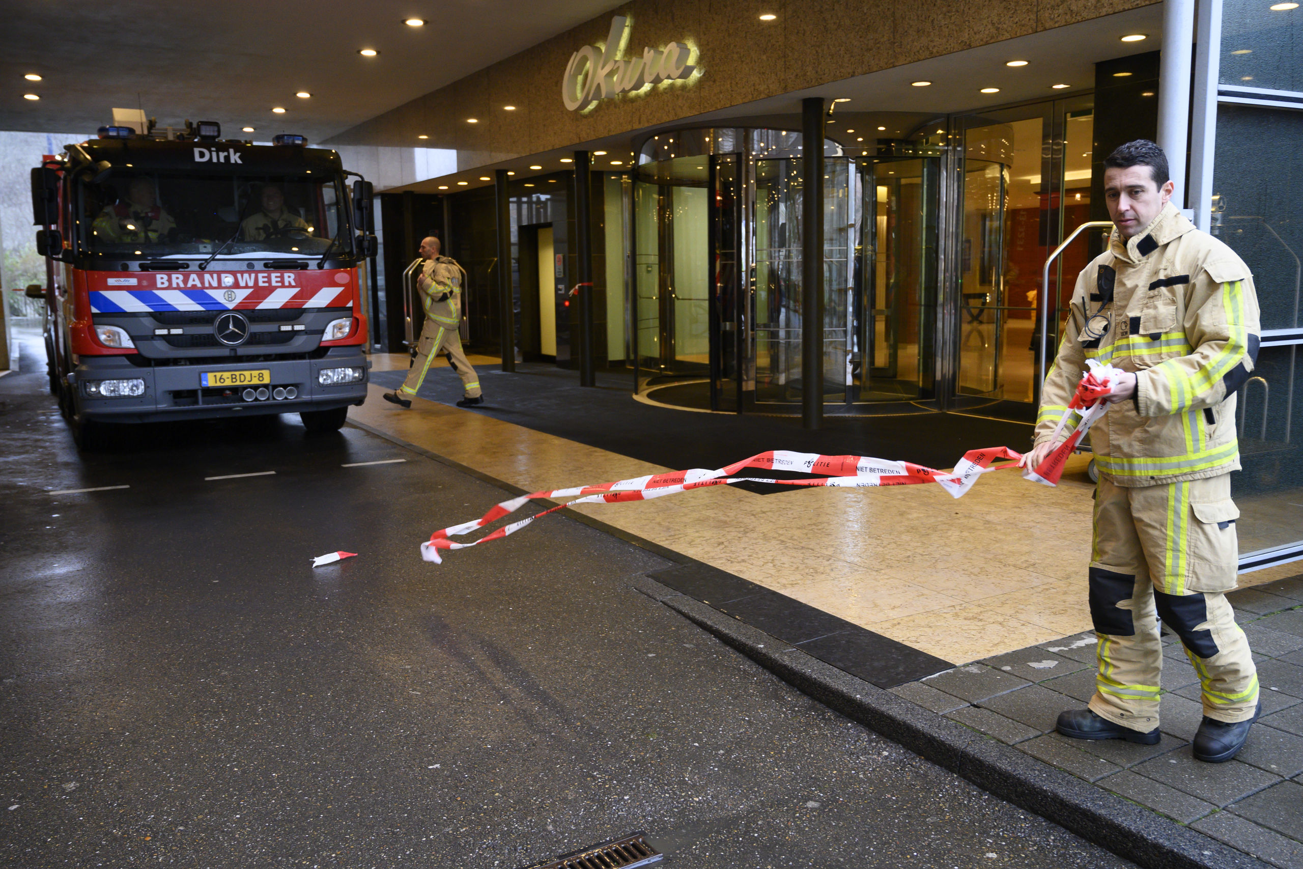 Recherche onderzoekt het Okurahotel waar een verdachte brief is bezorgd