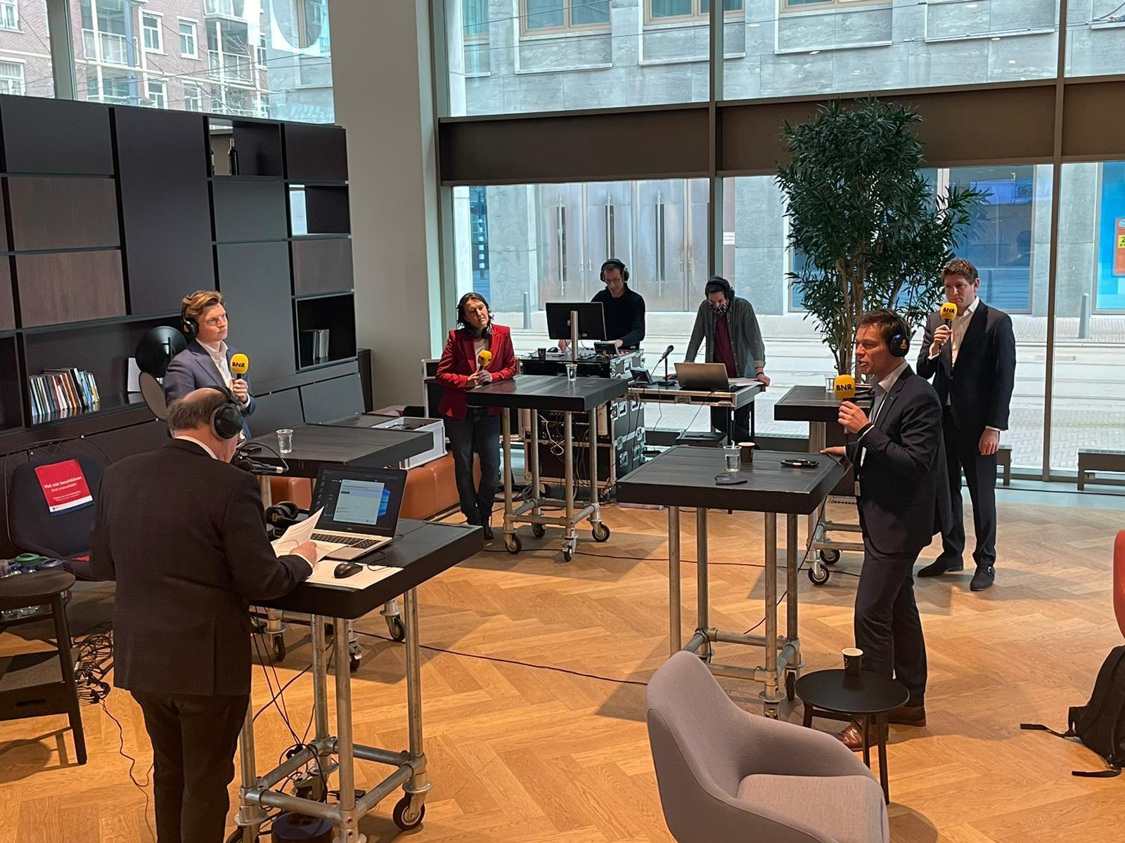 Het BNR Buitenlanddebat vanaf de Campus Den Haag van de Universiteit Leiden.