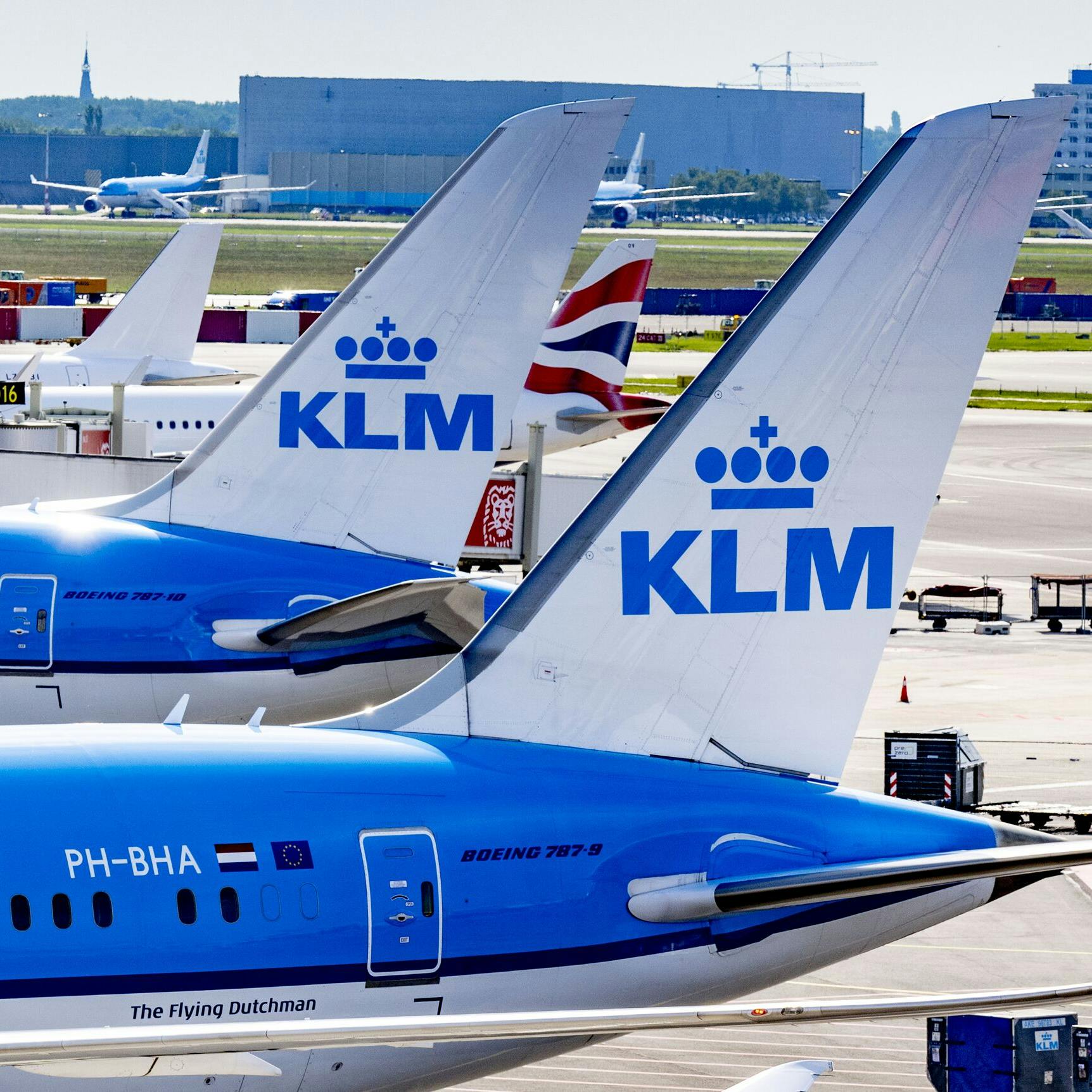 Consumentenbond daagt KLM voor rechter om terugbetaling tickets