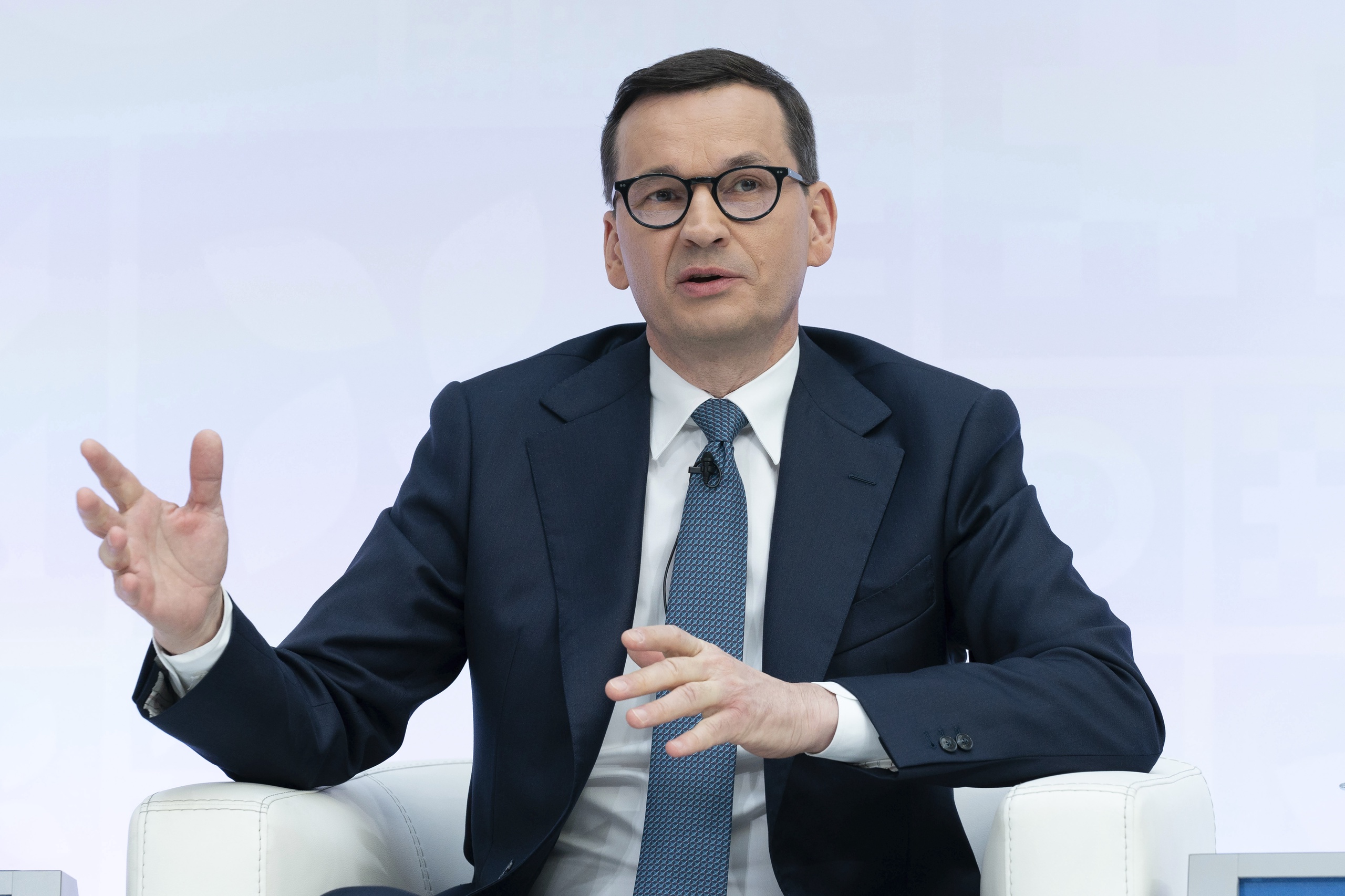European support measures for Polish farmers - who are suffering from the import of Ukrainian food products - come too late.  Polish Prime Minister Mateusz Morawiecki said so today, Reuters reports.  Earlier in the day, the Polish parliament approved a 10 billion Polish zloty ($2.4 billion) support package for Poland's agricultural sector.