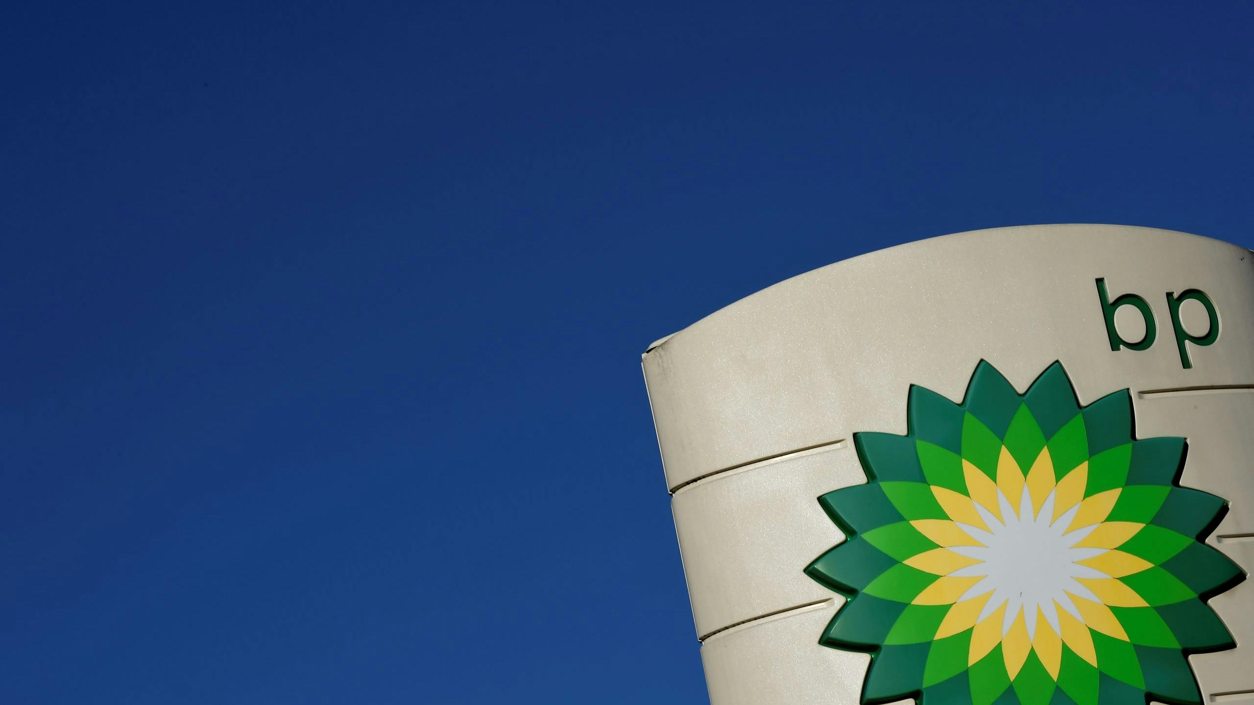 Oliegiganten als BP beseffen dat ze verantwoordelijkheid moeten nemen voor de uitstoot van hun producten en beginnen nu anders te investeren.