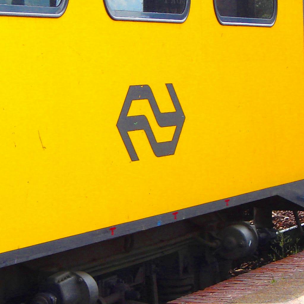 Minder treinen in Randstad door personeelskrapte