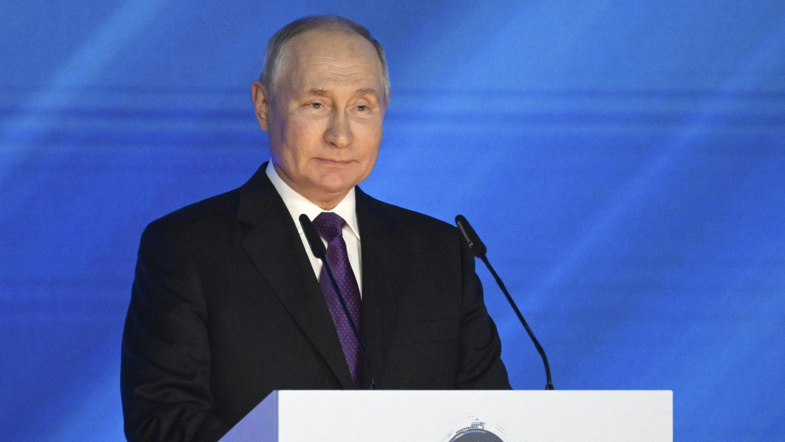 Liveblog | Poetin: bewoners Oost-Oekraïne willen graag bij Rusland horen