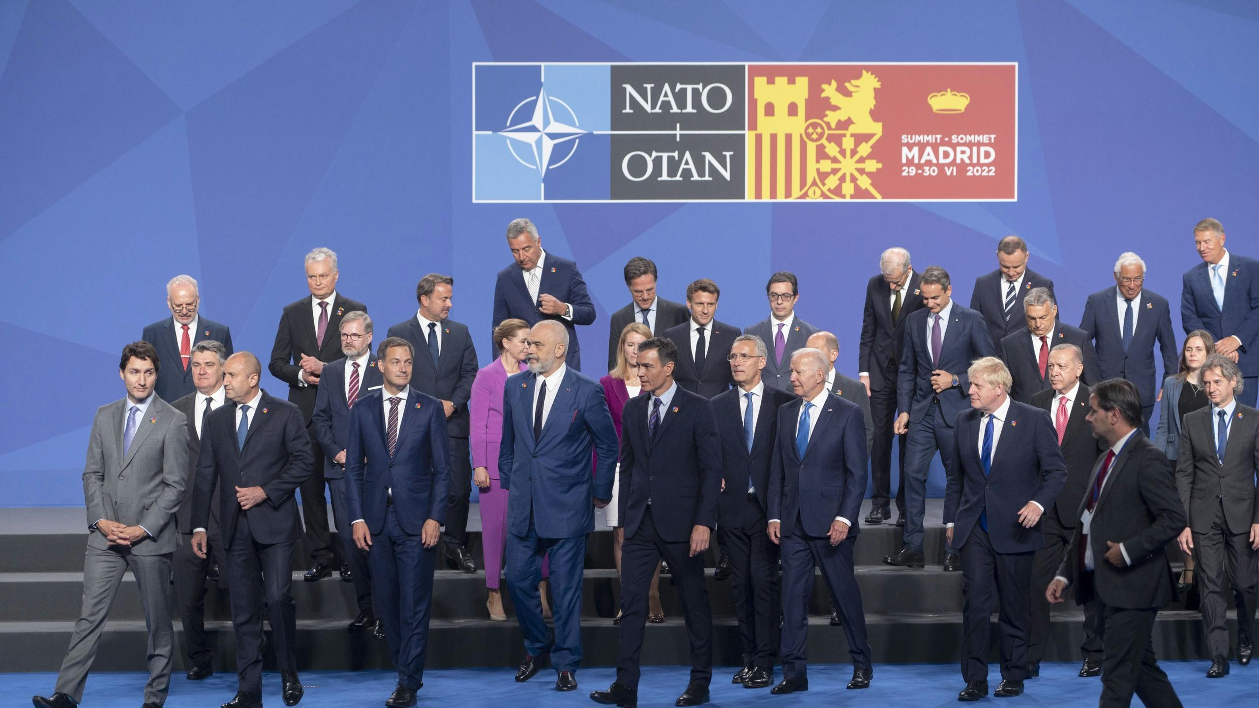 Zweden en Finland officieel uitgenodigd voor toetreden NAVO