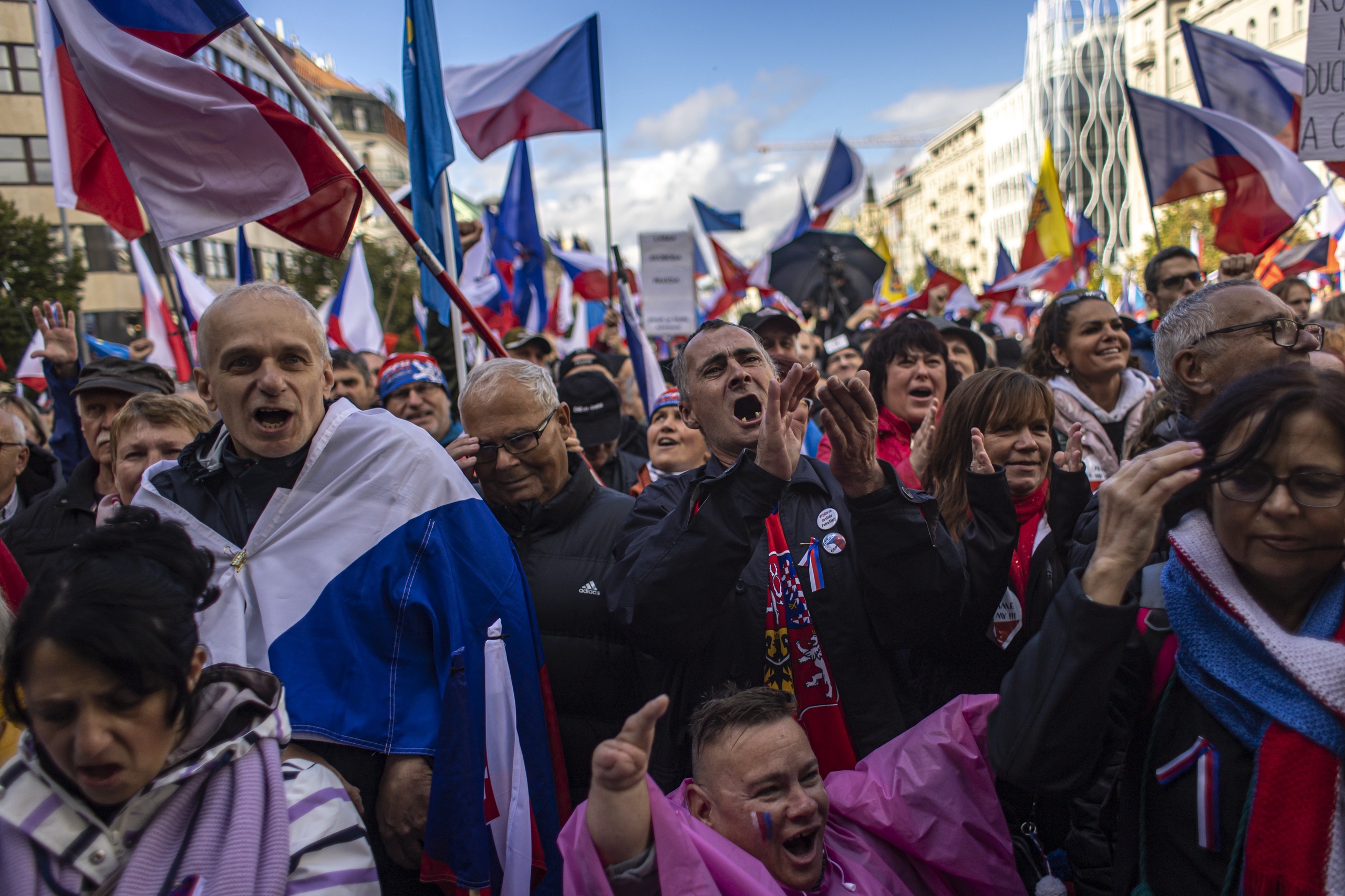Tienduizenden Tsjechen voerden gisteren actie tegen de regering.
