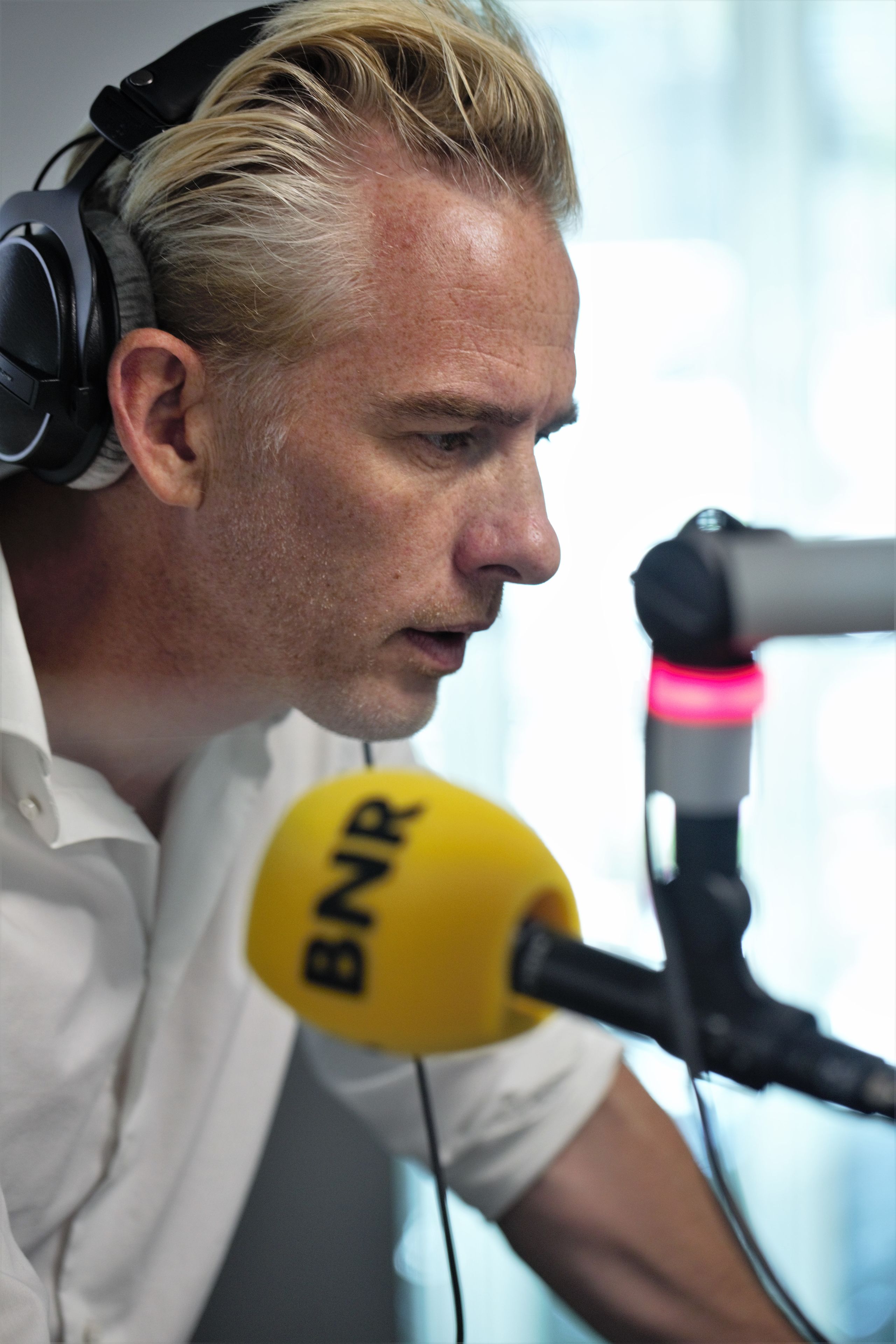 Art Rooijakkers is samen met Diana Matroos de nieuwe host van BNR's Big Five