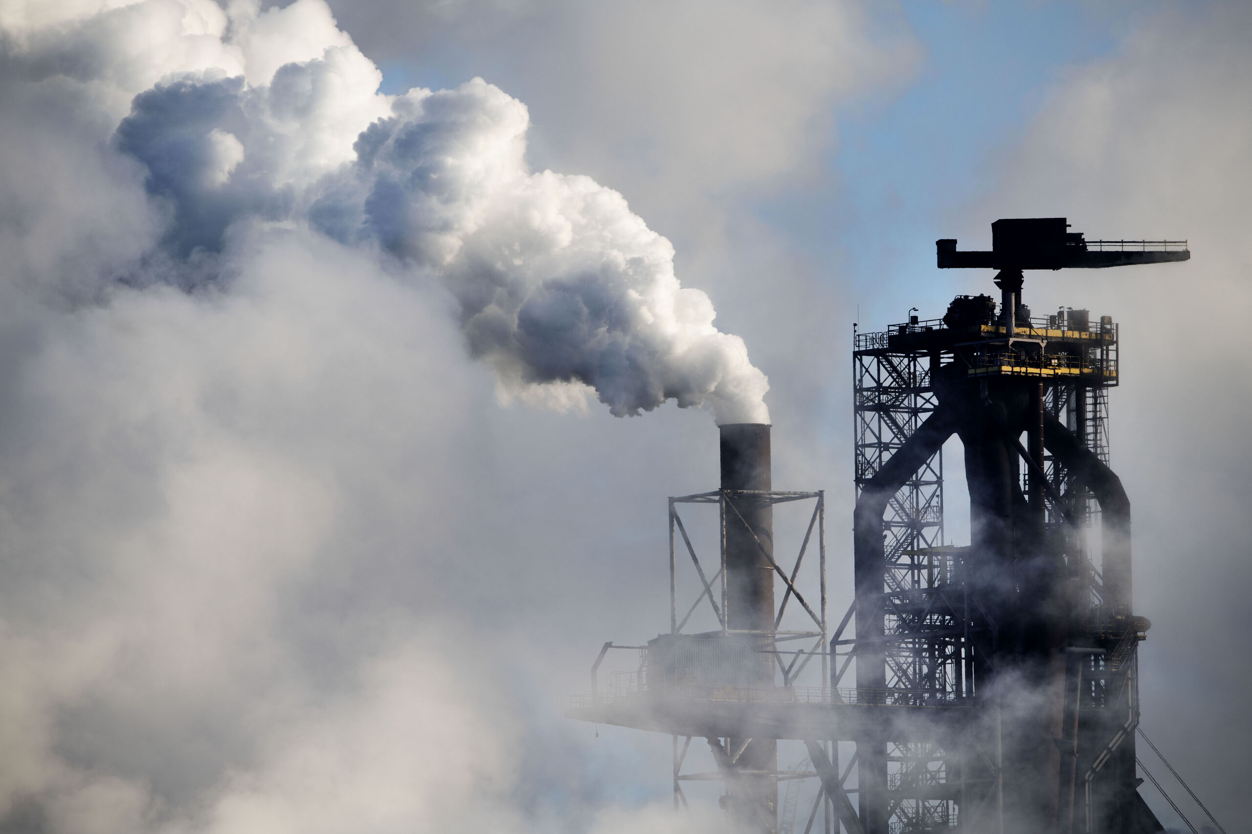 Hoe moet het verder met Tata Steel? 7 vragen over de grootste CO2-vervuiler