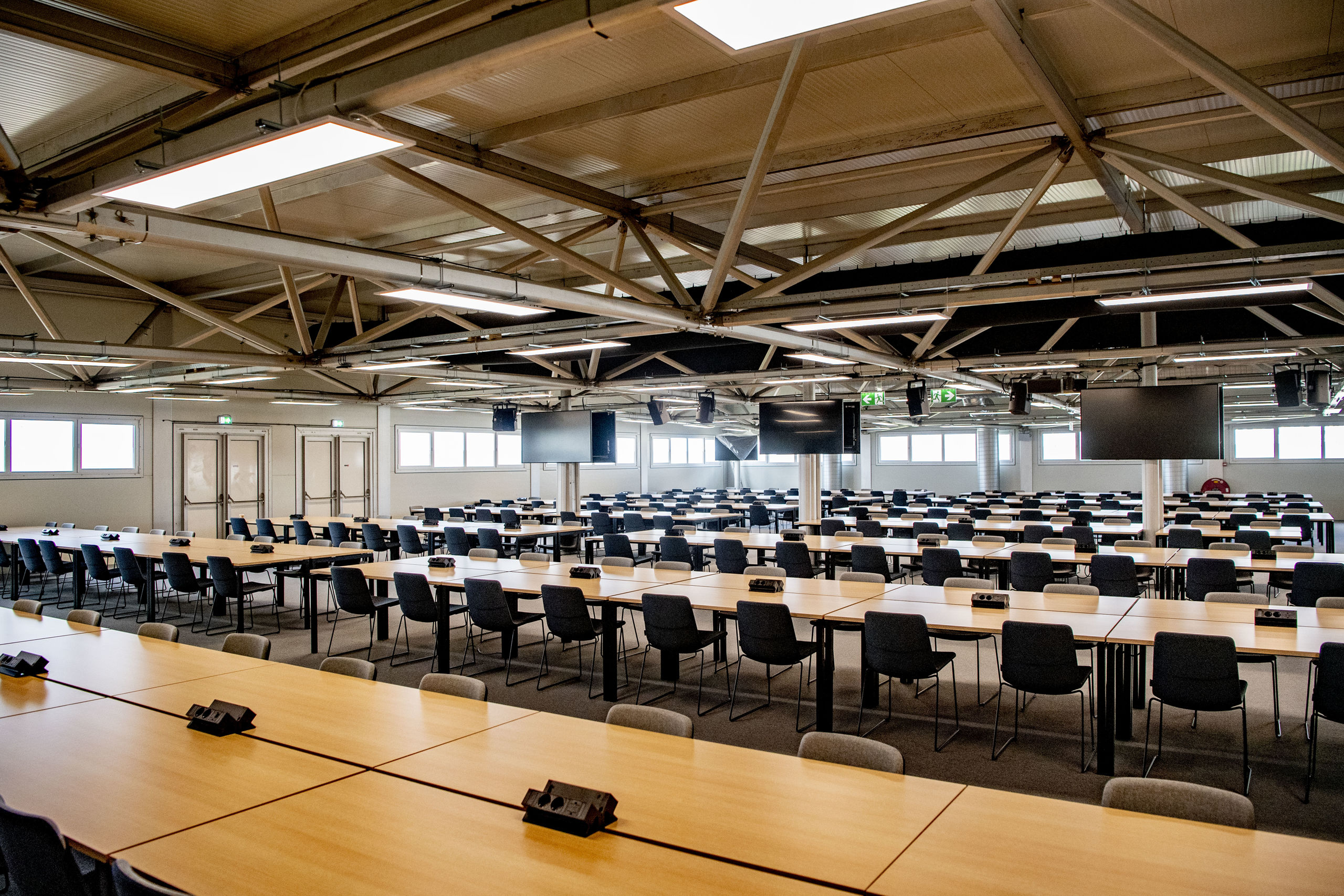 Het perscentrum in het Justitieel Complex Schiphol