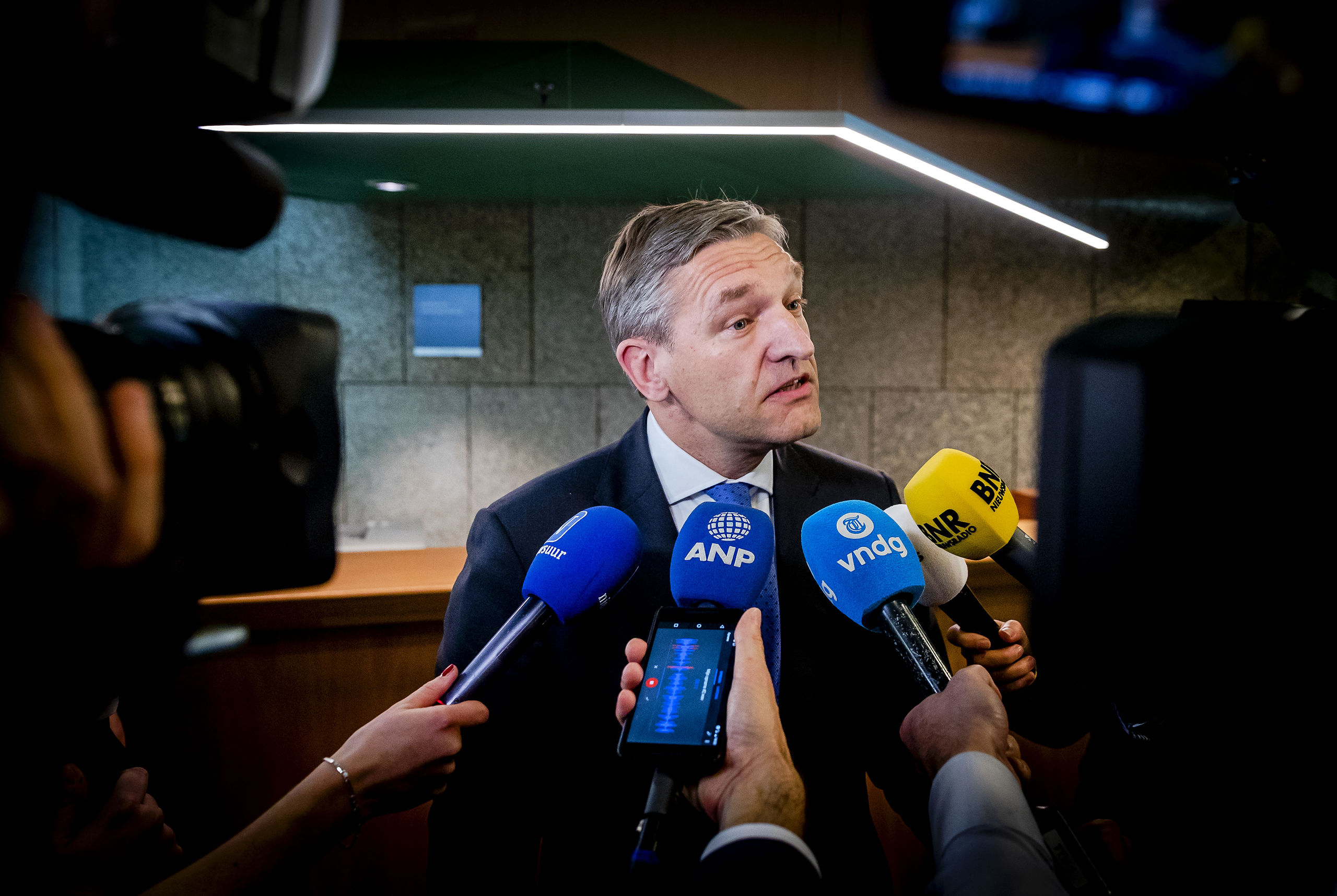 Sybrand van Haersma Buma (CDA) reageert in de Tweede Kamer over de zogenoemde sleepwet.
