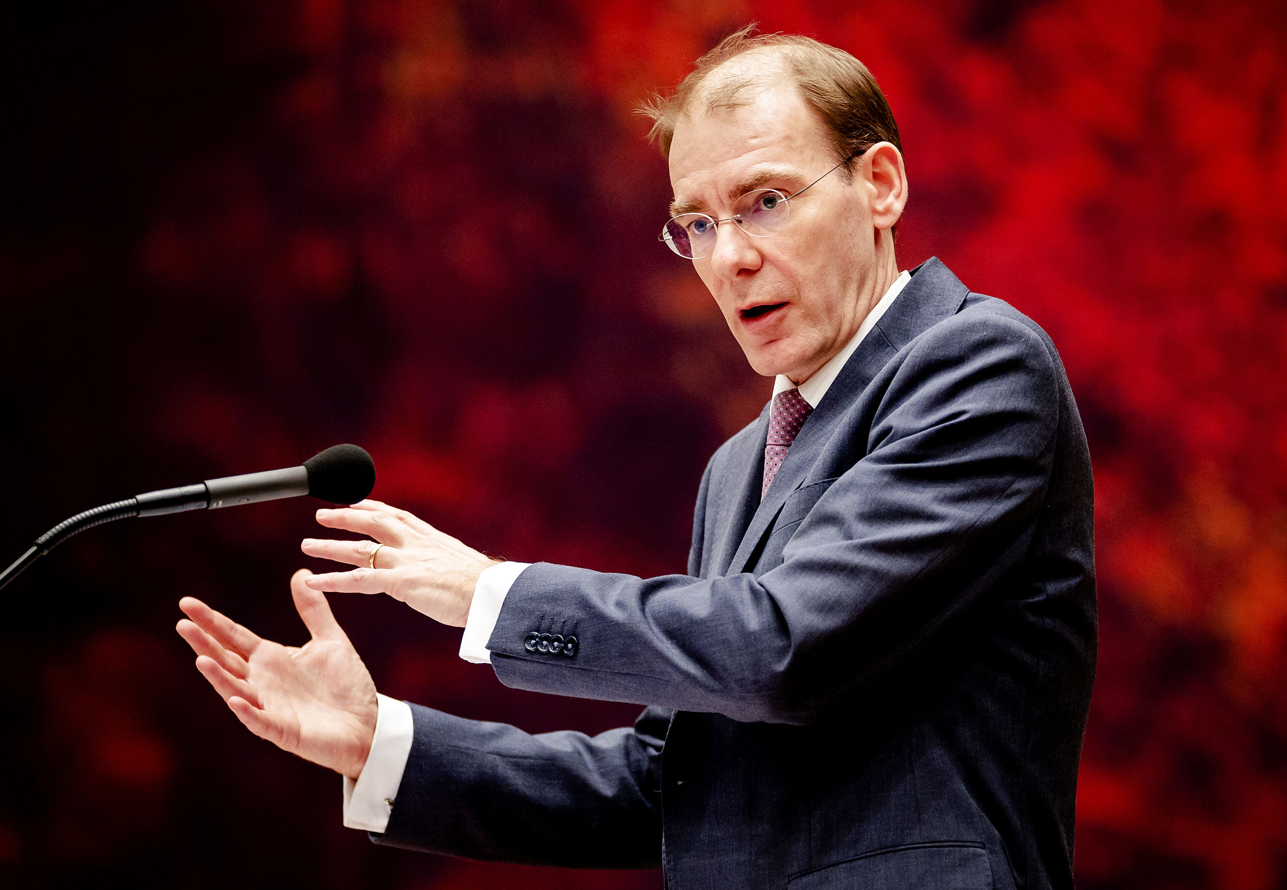 Menno Snel van Financien tijdens het debat in de Tweede Kamer over het optreden van de Belastingdienst in de affaire rond kinderopvangtoeslagen.