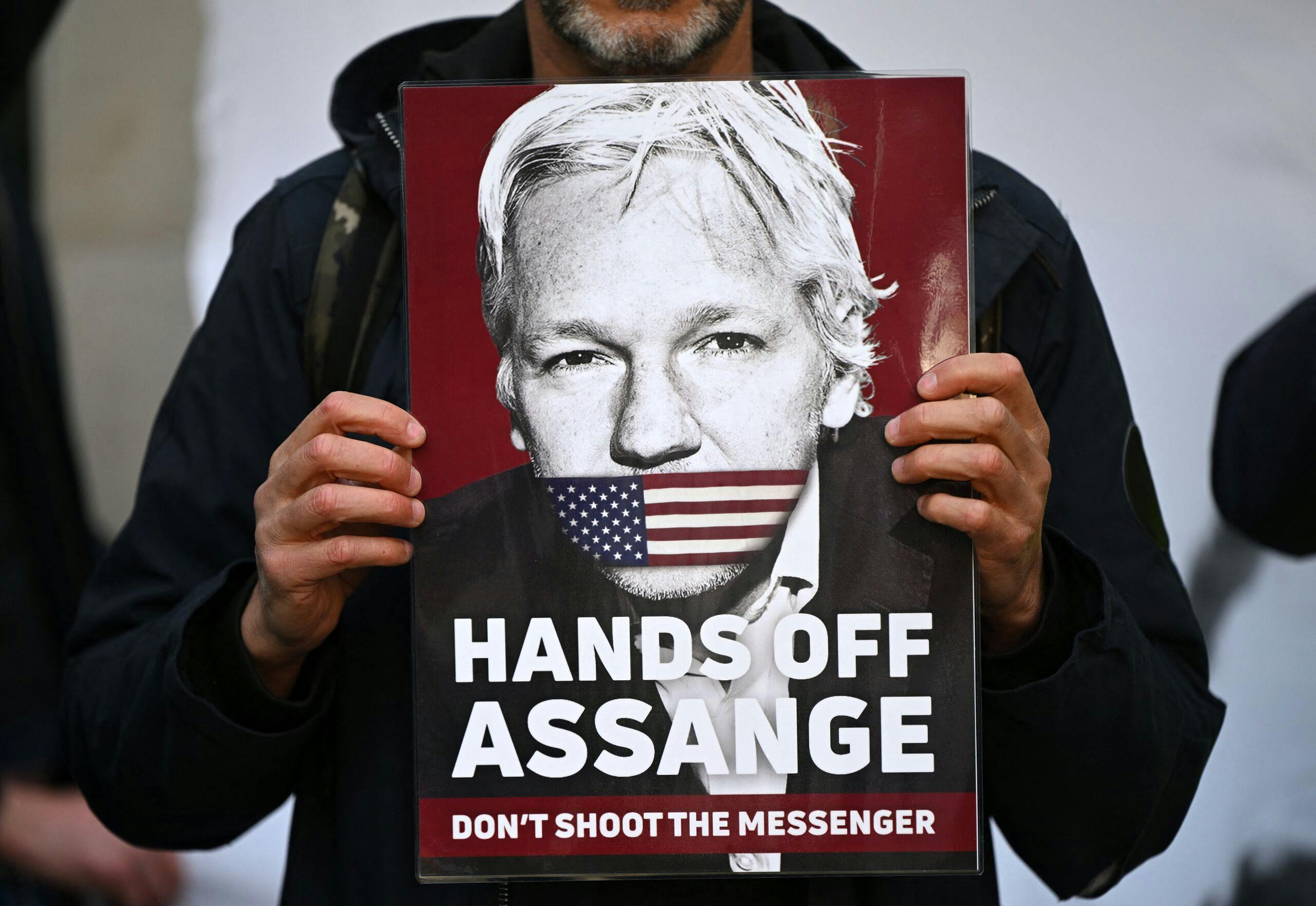 Julian Assange to be extradited to US