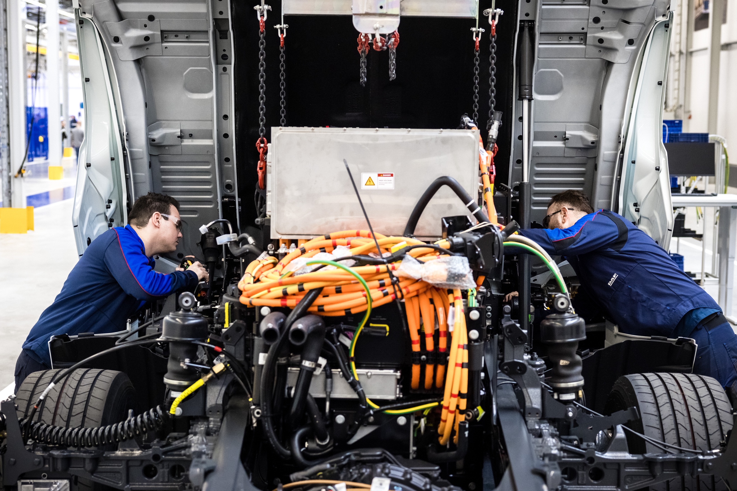An assembly line for electric trucks in a factory on the DAF site.  There will be a minimum tax on profits for multinationals and domestic companies with a turnover of more than 750 million euros.  A bill to that effect, the Minimum Tax Act 2024, was presented to the House of Representatives yesterday. 