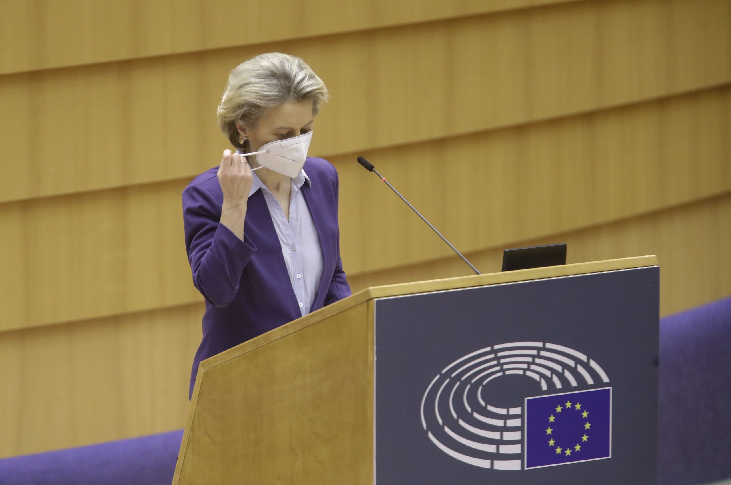 Voorzitter van de Europese Commissie Ursula von der Leyen in het Europees Parlement. 