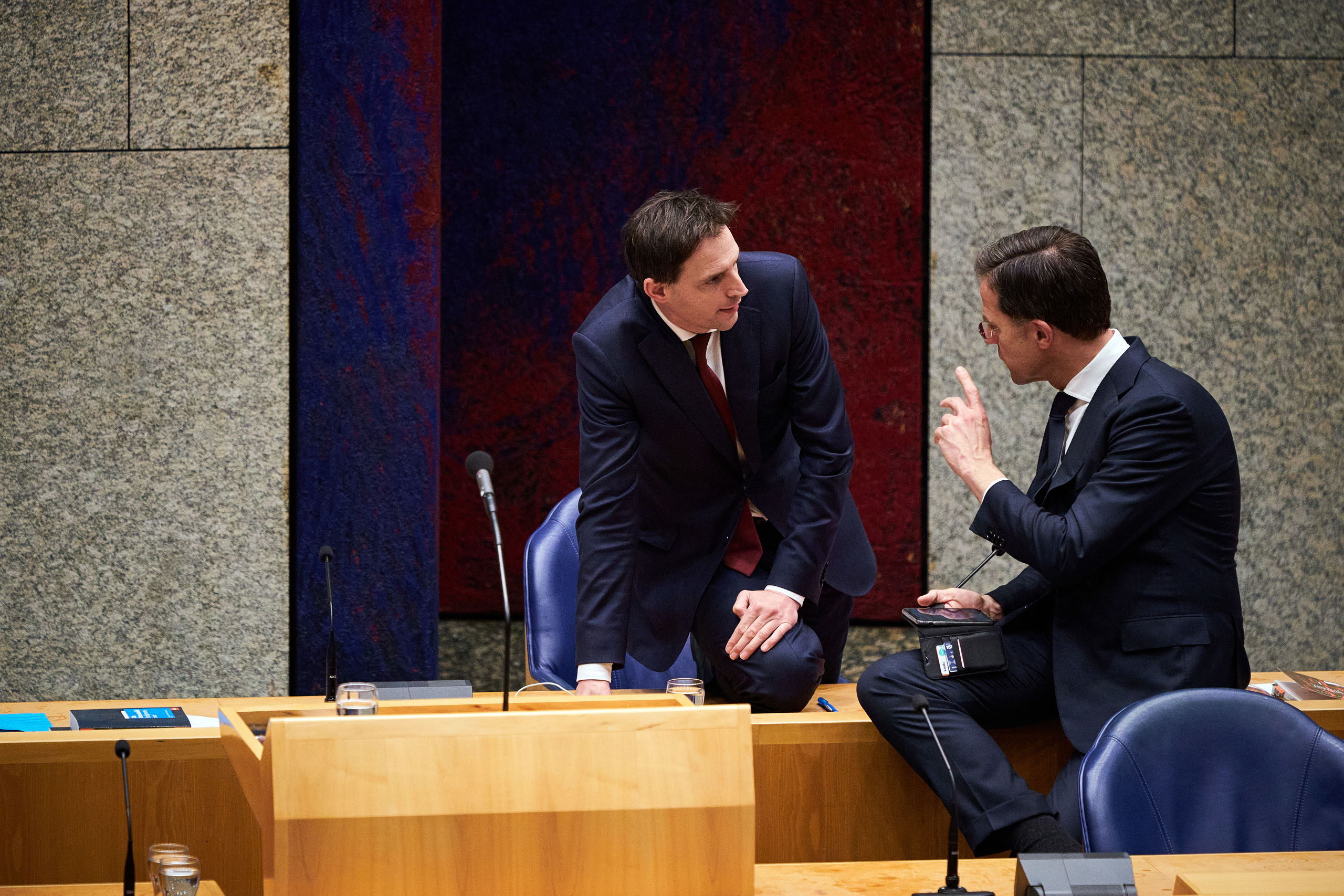 Premier Mark Rutte en minister Wopke Hoekstra van Financiën (CDA) 
