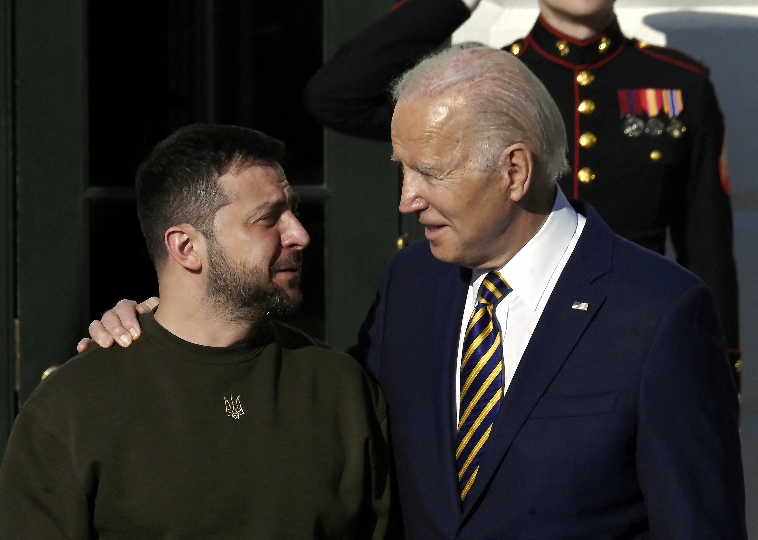 Zelensky and US President Biden in archive footage.  Zelensky's Europe tour helps convince Americans to deliver F16s  Patrick Boulder, a security expert at the Hack Center for Strategic Studies, says: