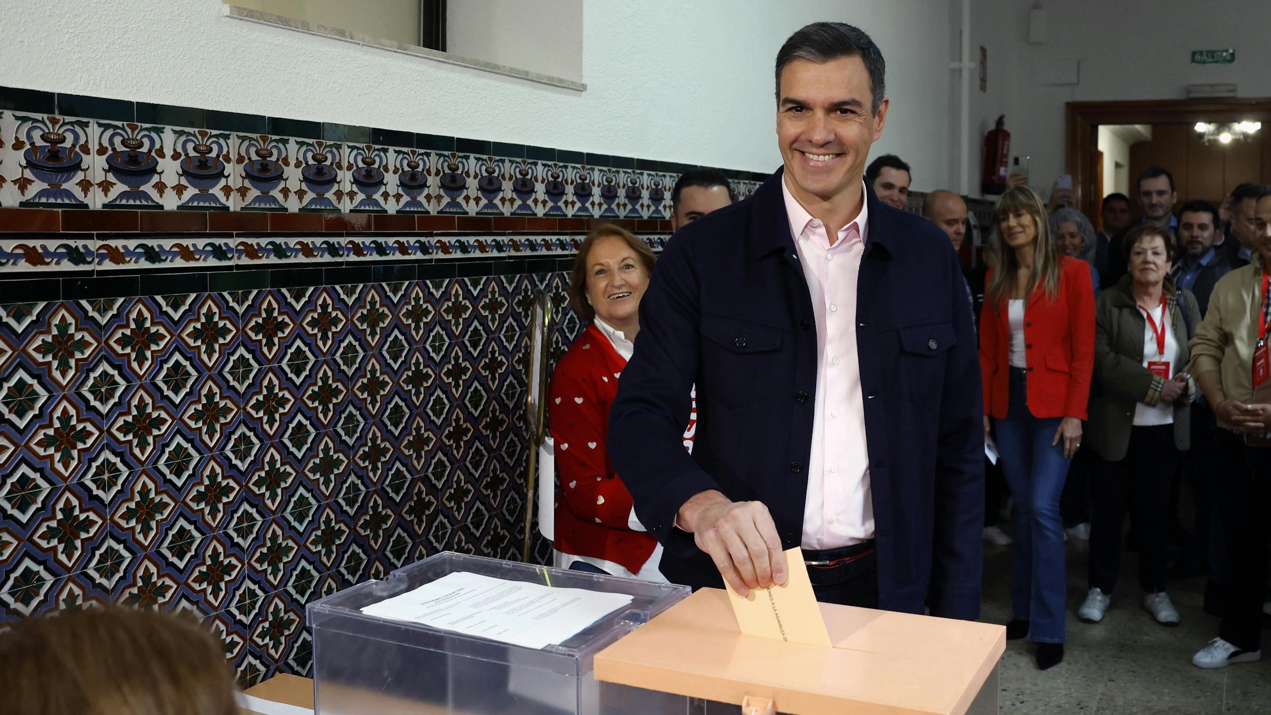 Regionale verkiezingen beproeven linkse regering in Spanje