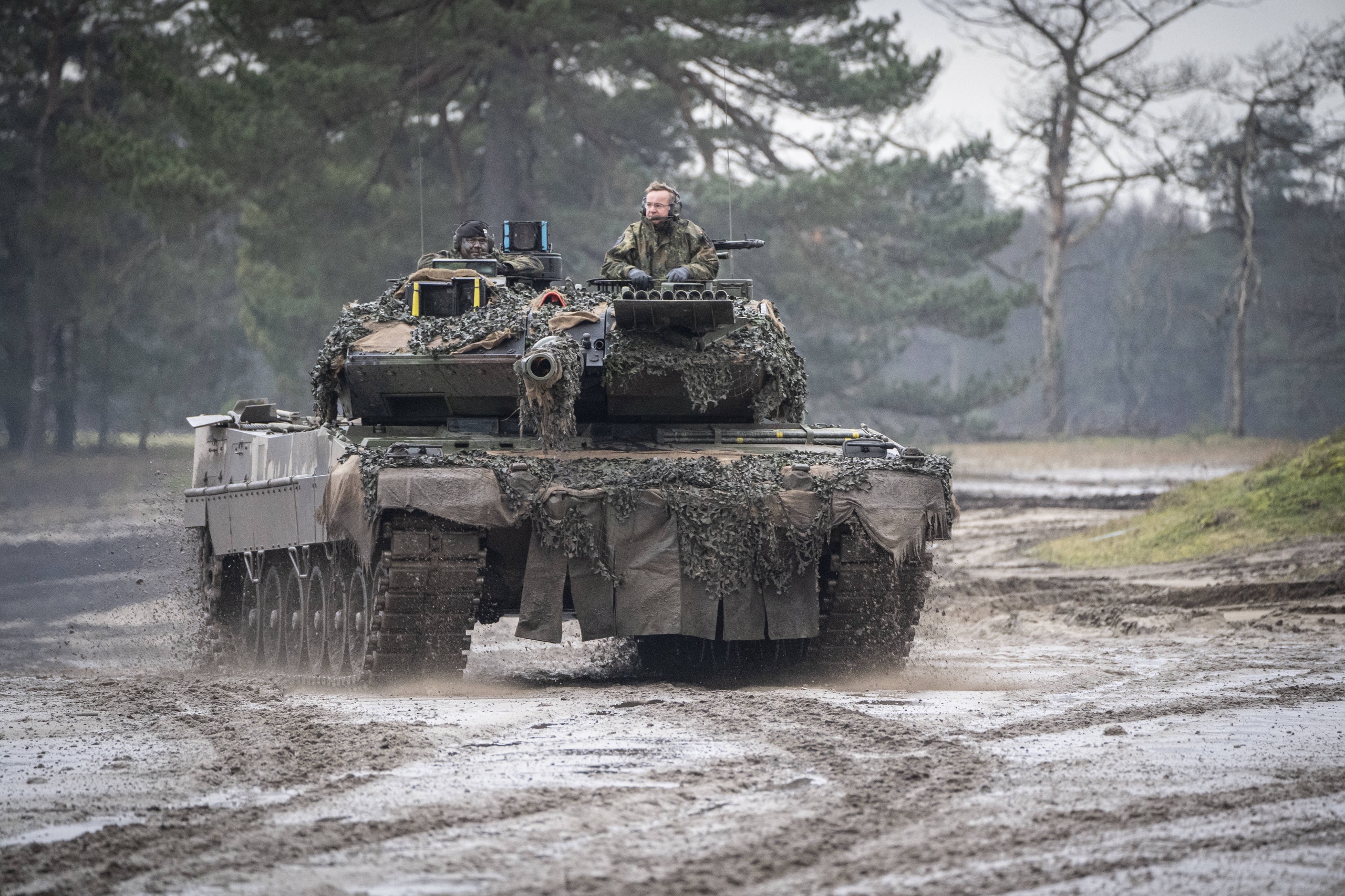 Nederland gaat toch niet de eigen Leopard 2-tanks leveren aan Oekraïne. 