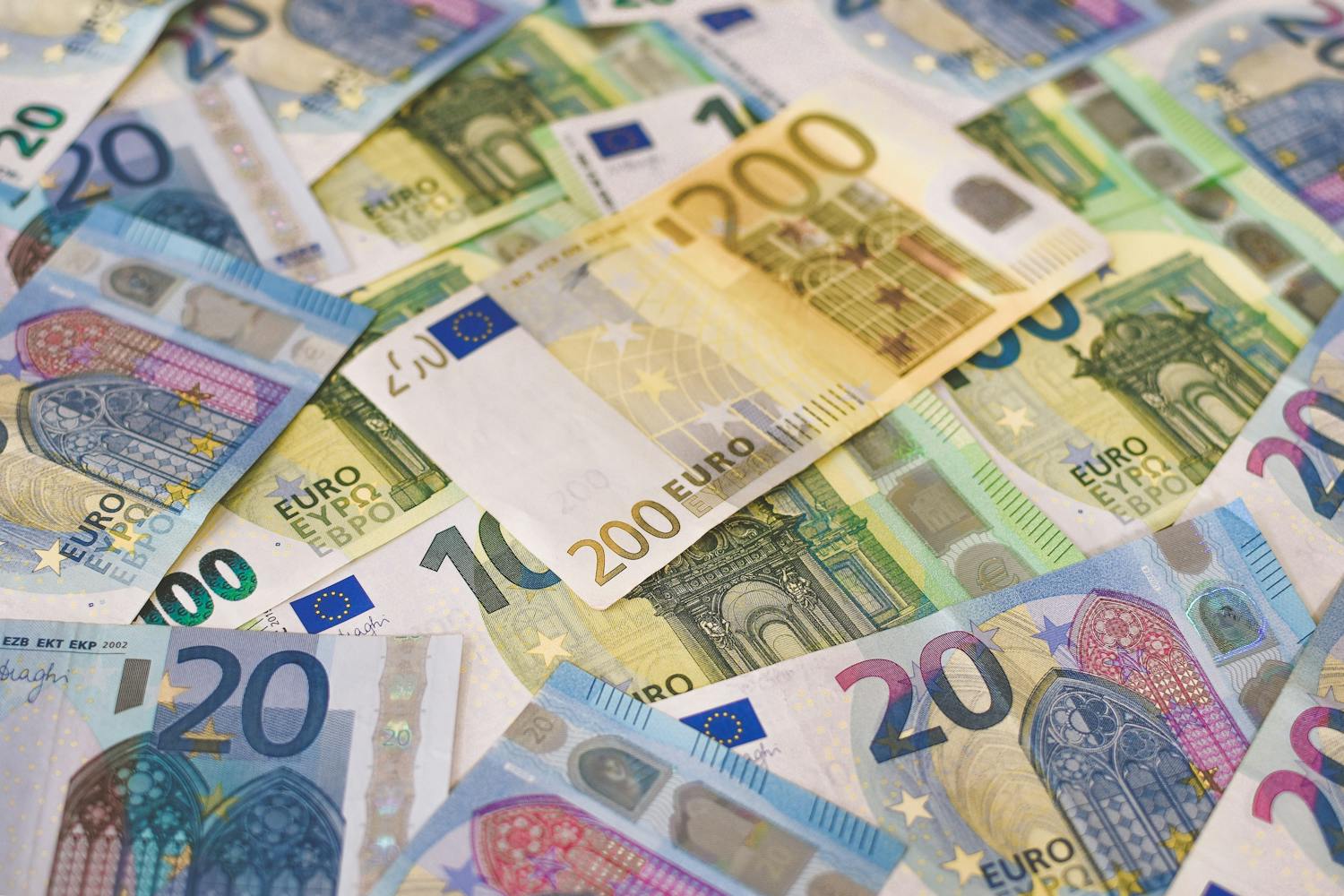 Deutschland gibt Notgeld in Milliardenhöhe frei