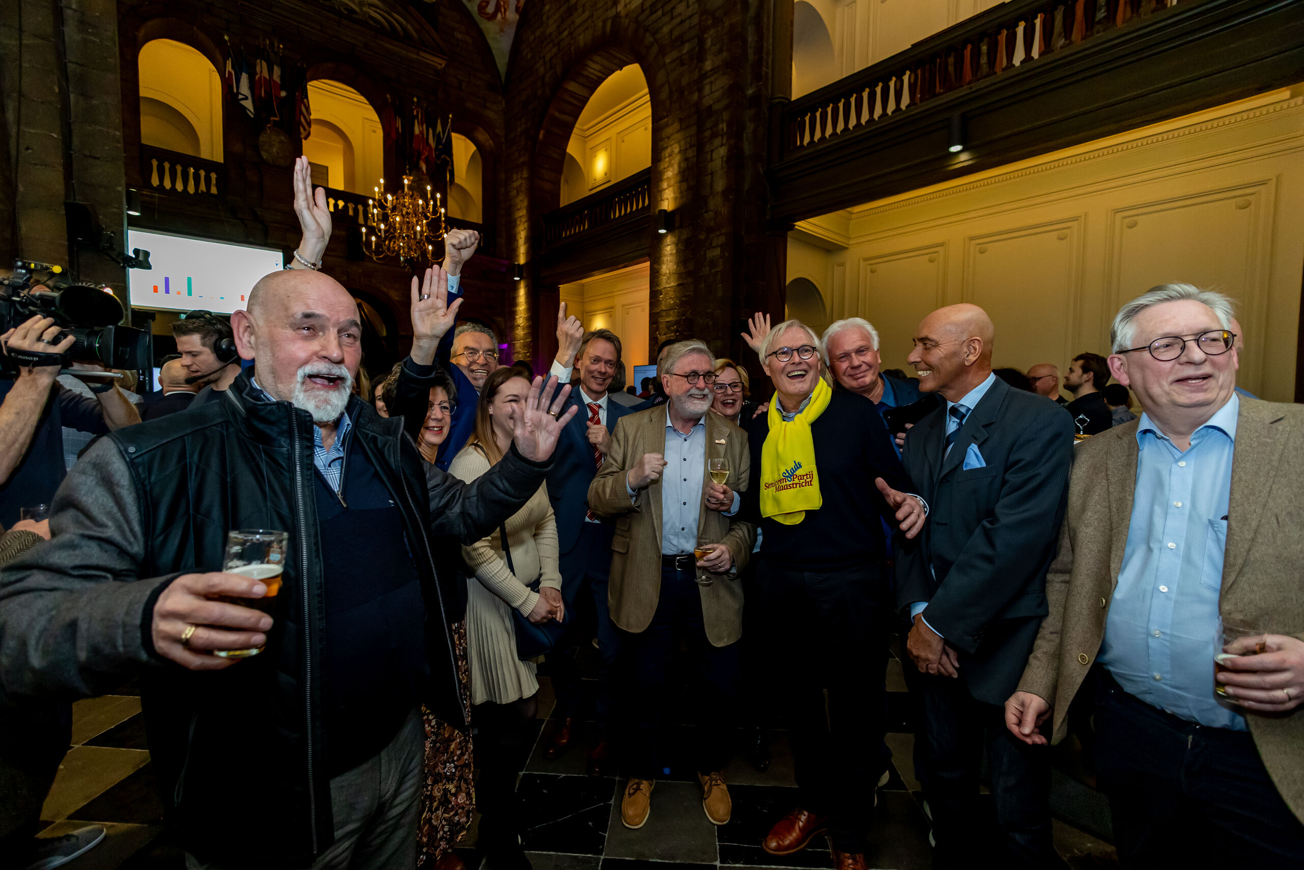 De Seniorenpartij van Maastricht met lijststrekker Frans Bastiaens wint de gemeenteraadsverkiezingen in Maastricht. 