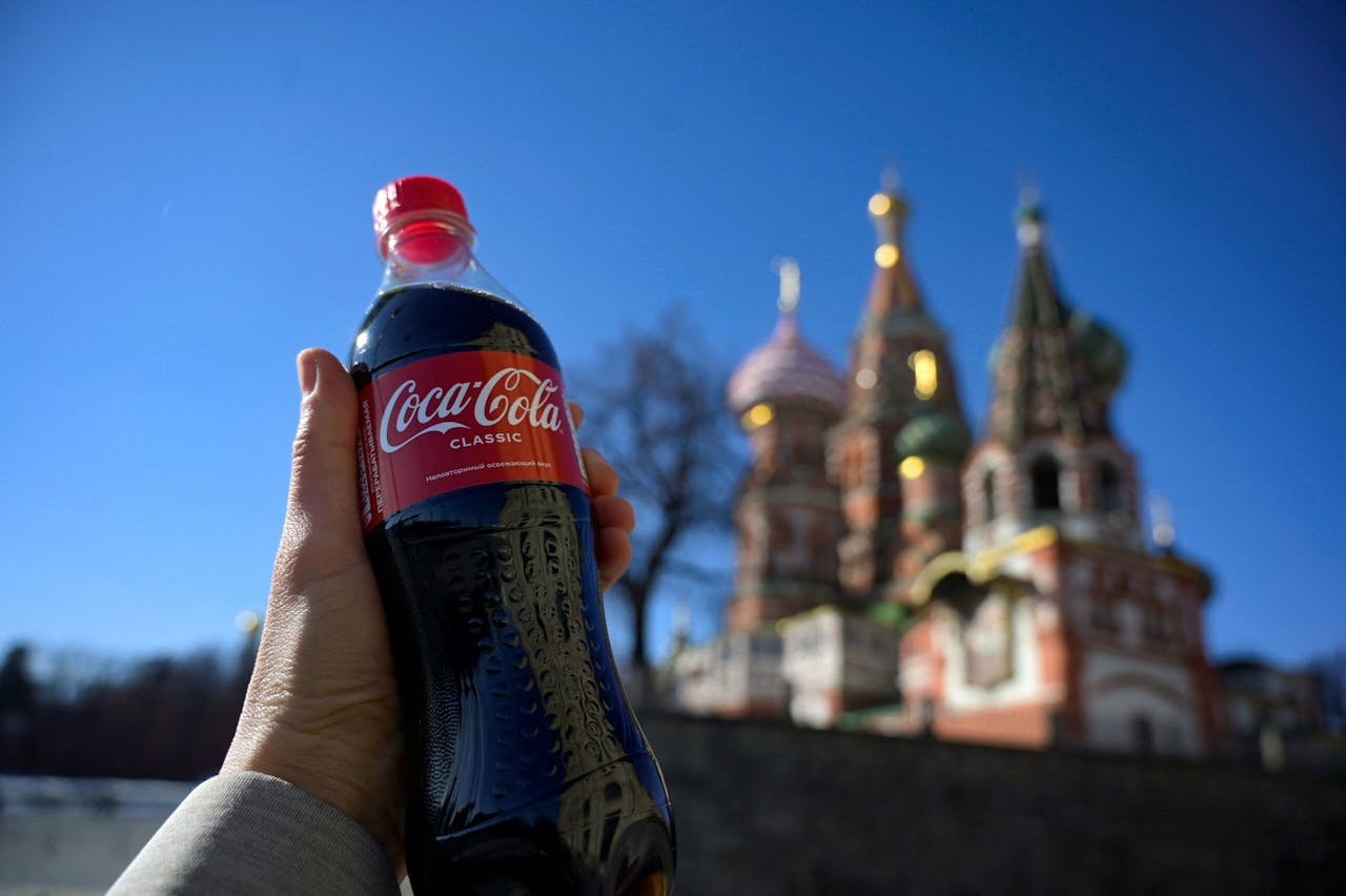 Coca Cola is een van de bedrijven die stopt in Rusland.