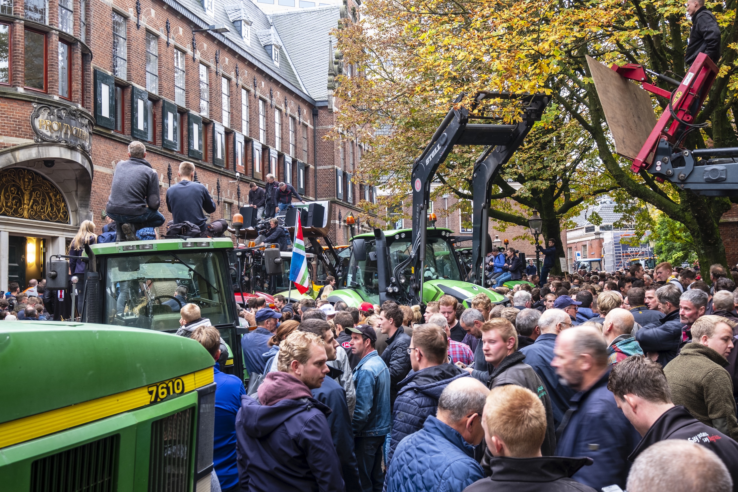 Boerenprotesten bij het Provinciehuis van Groningen in 2019
