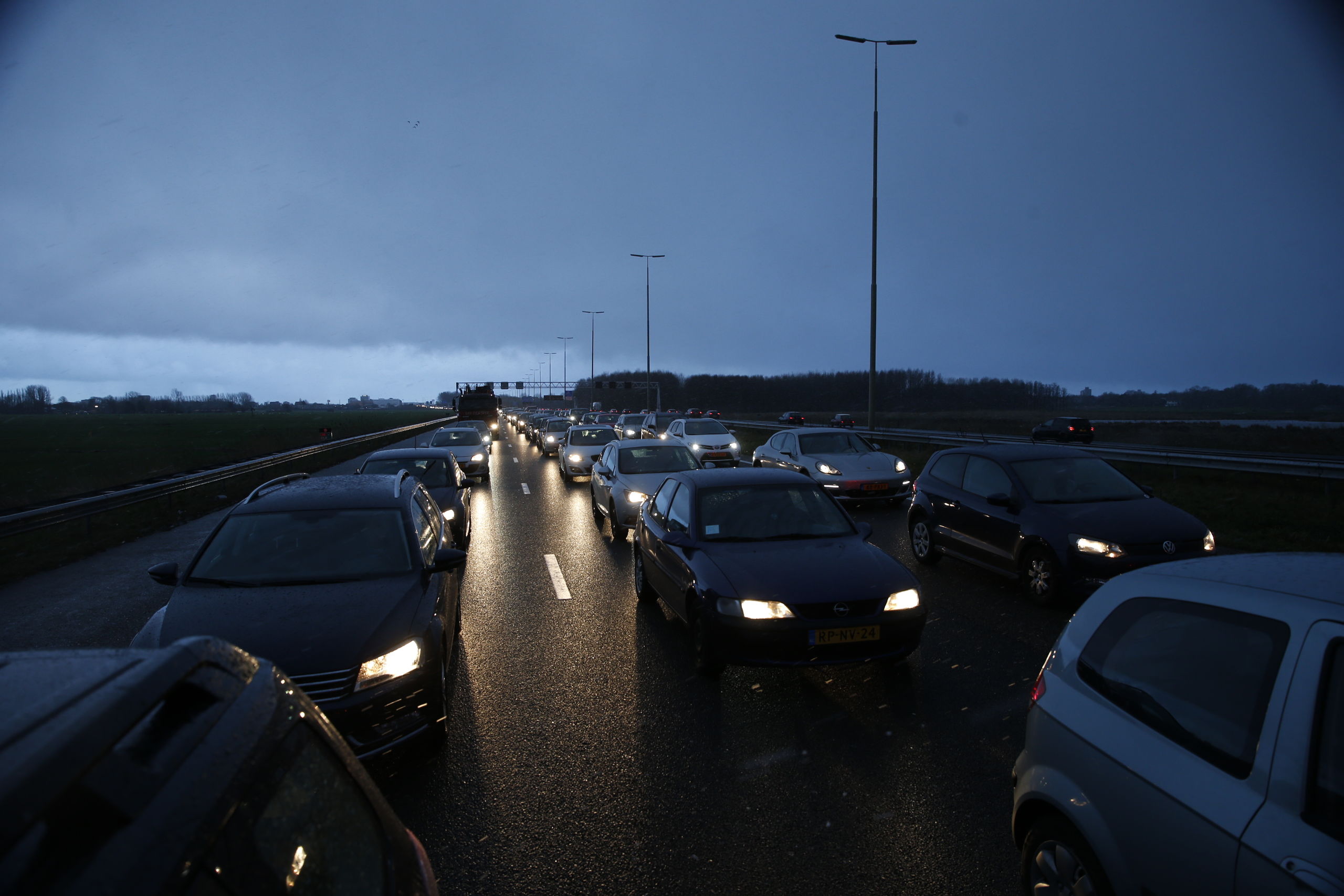 Verkeer op de A4 bij Leiden