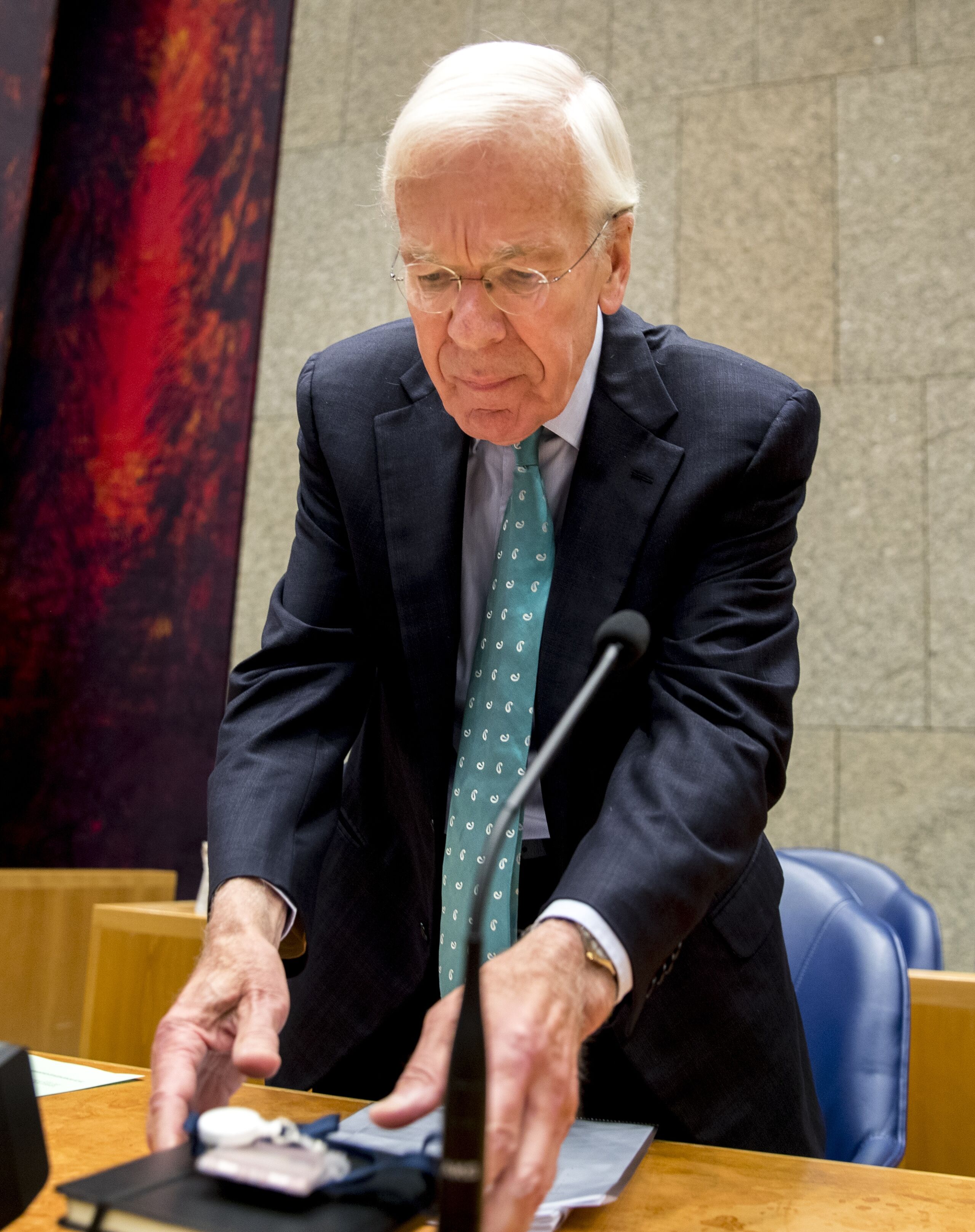 Tjeenk Willink arriveert in de Tweede Kamer