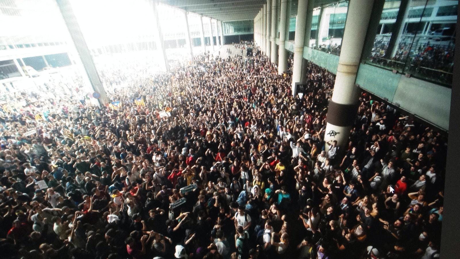Protesten bij luchthaven El Prat in Barcelona