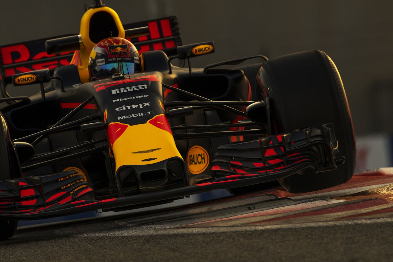 Max Verstappen tijdens de tweede vrije training voor de Grand Prix van Abu Dhabi. Foto: Frits van Eldik