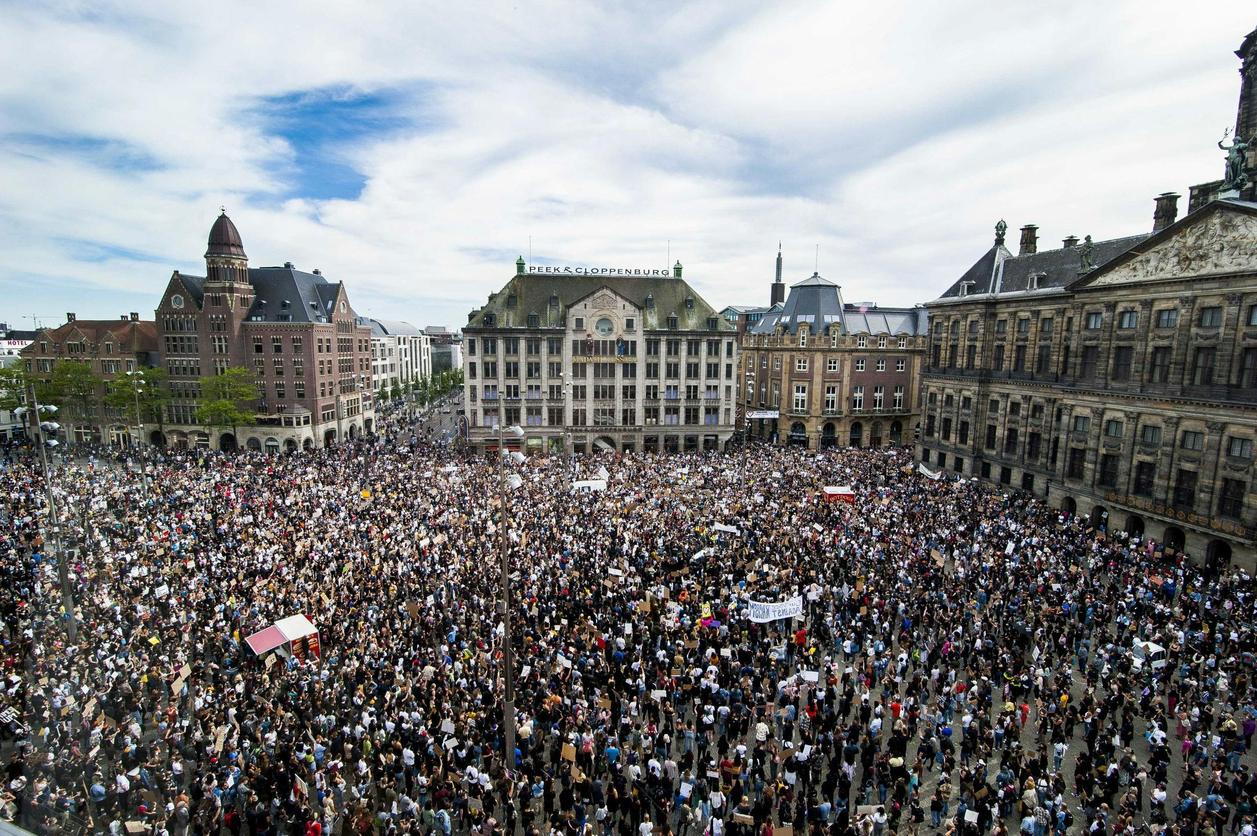 Demonstratie Amsterdam 'buiten de perken' BNR Nieuwsradio