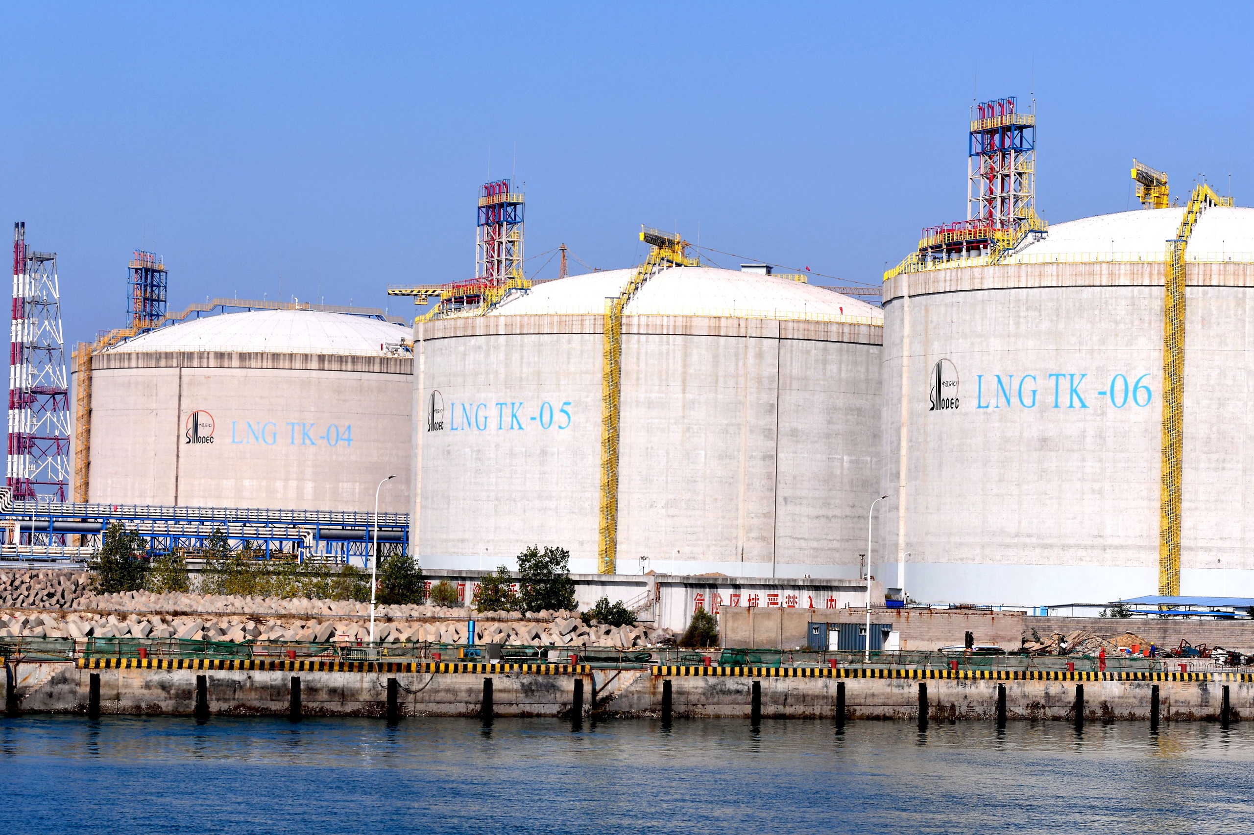 LNG-terminals in China.