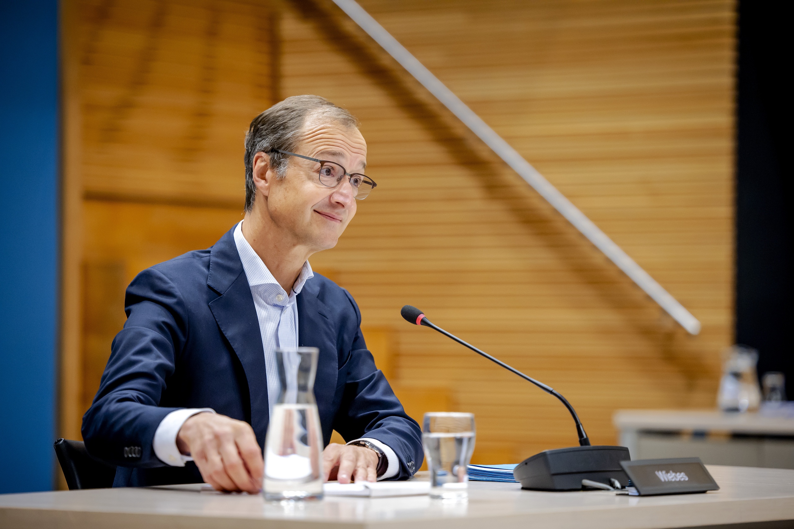 Eric Wiebes, voormalig minister van Economische Zaken en Klimaat, tijdens een openbaar verhoor van de parlementaire enquêtecommissie aardgaswinning Groningen.