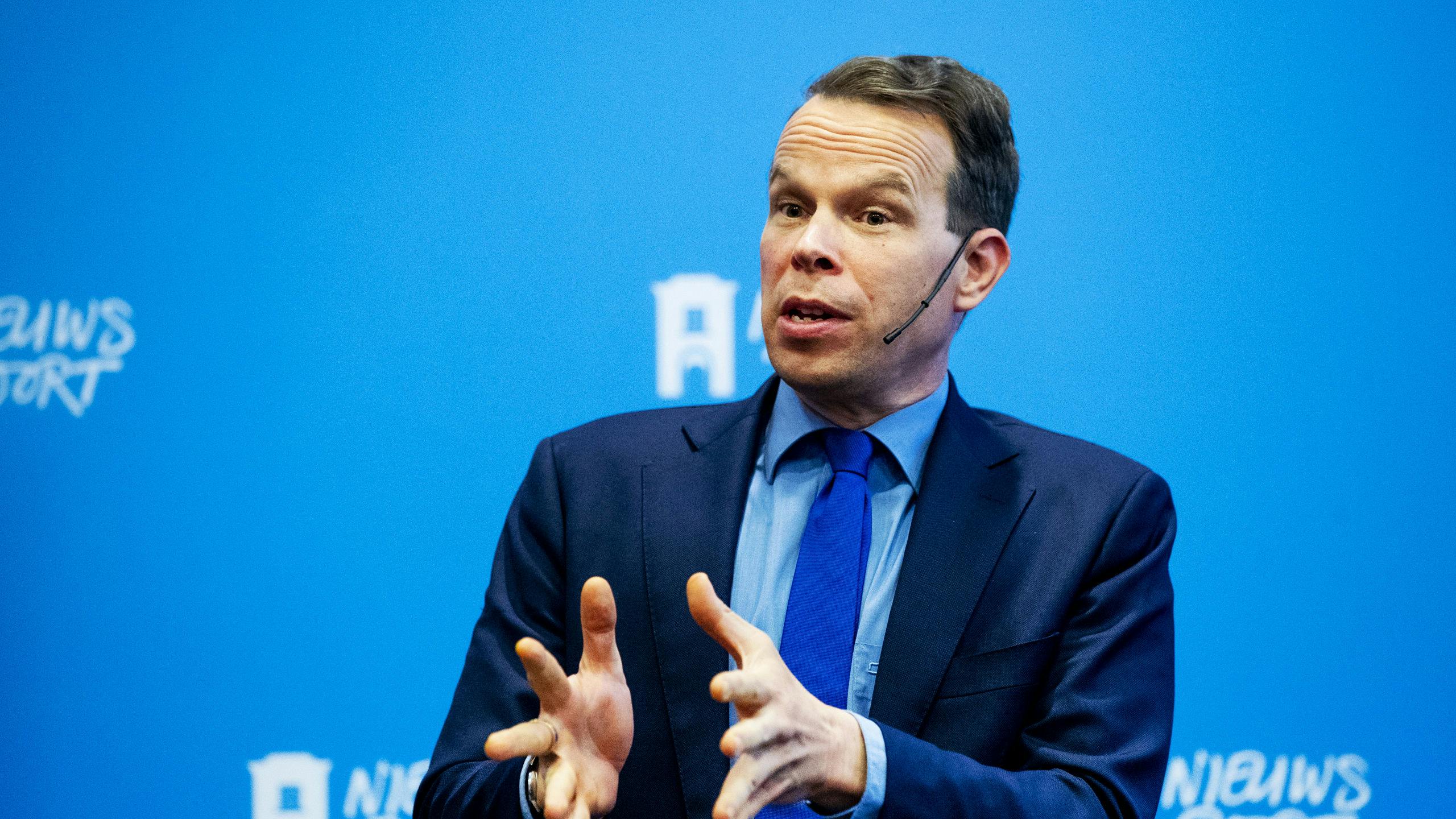 Volgens Peter Hein van Mulligen van het CBS maken vrouwen opleidingtechnisch een enorme inhaalslag, waardoor het loonverschil afneemt.